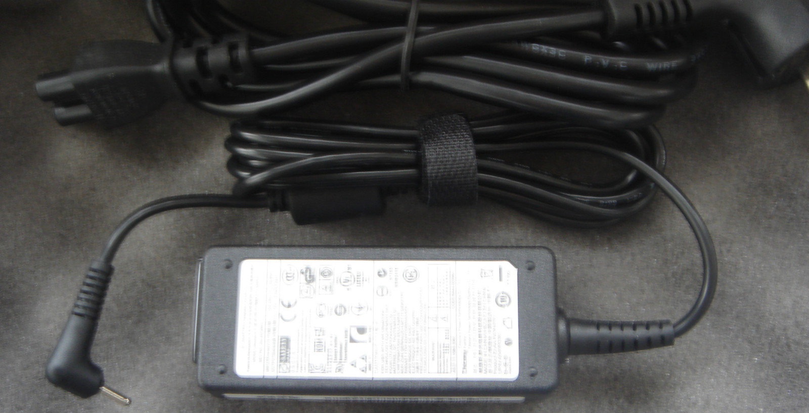 SAMSUNG 12V 3.33A Power Supply ATIV Smart PC XE500T1C Pro XE700T1C