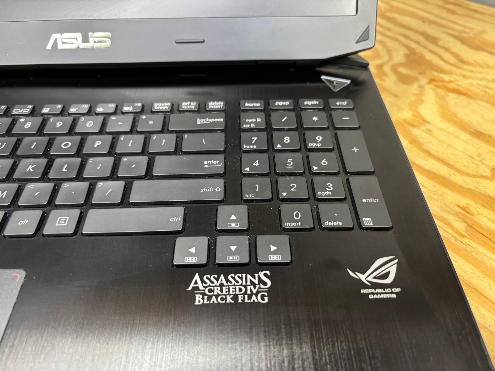 ASUS ROG G750JH-DB71 17.3 i7-4700HQ GTX 780M 4GB 32GB RAM 628GB SSD Win10 Pro
