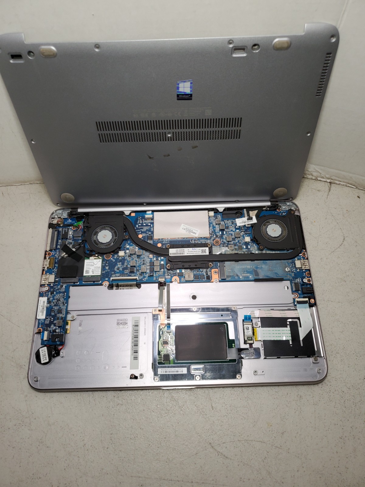 HP EliteBook Folio 1040 G3 14″ i7-6600U 8GB RAM No SSD/OS/BATTERY! BIOS PW! #69