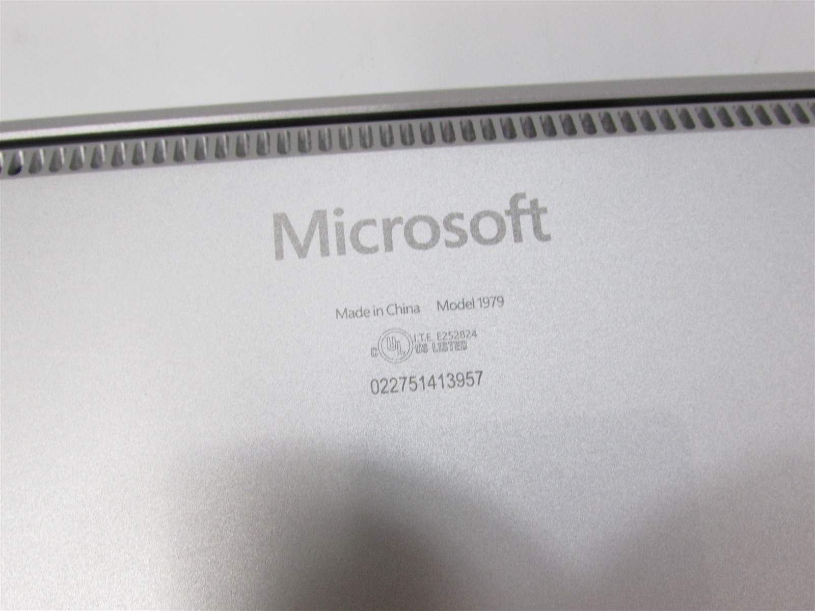 Microsoft Surface Laptop 4 1979 i7-1185G7 3.0GHz 16GB RAM 256GB 15″ Win 11 Pro
