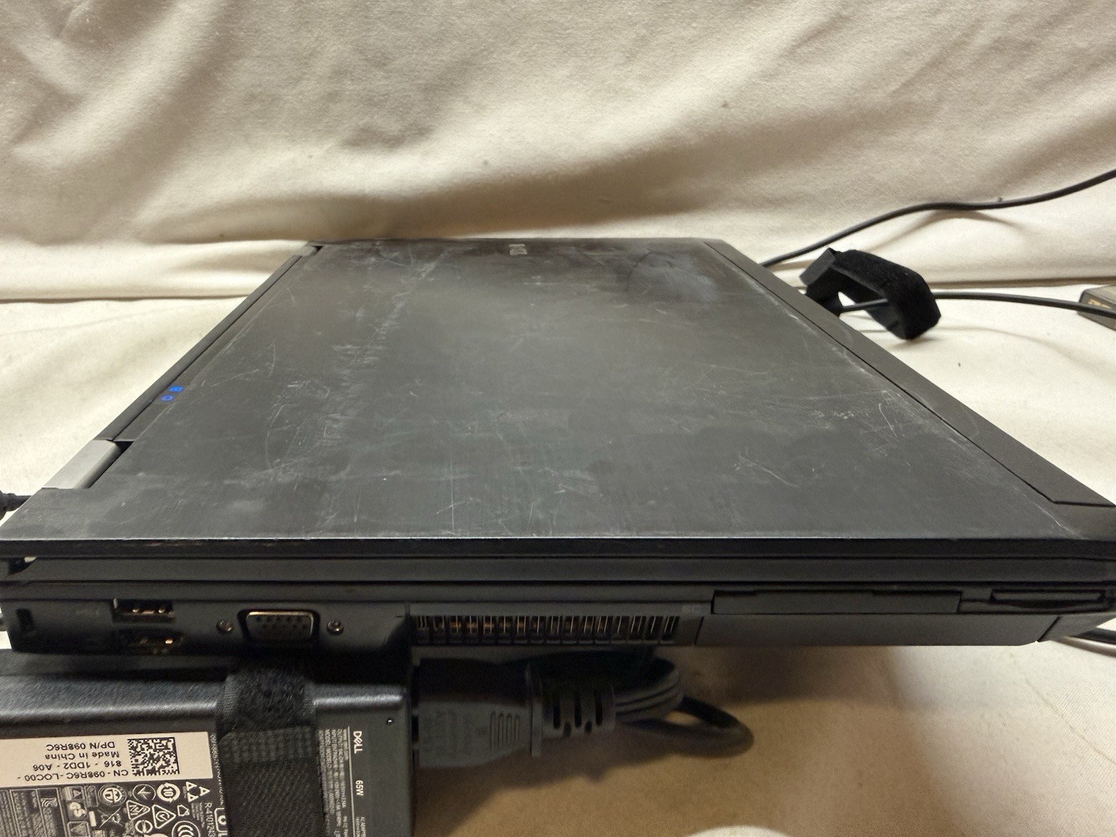 Dell Latitude E6500 Laptop Computer – Powers On ~ For Parts/Repair AS IS