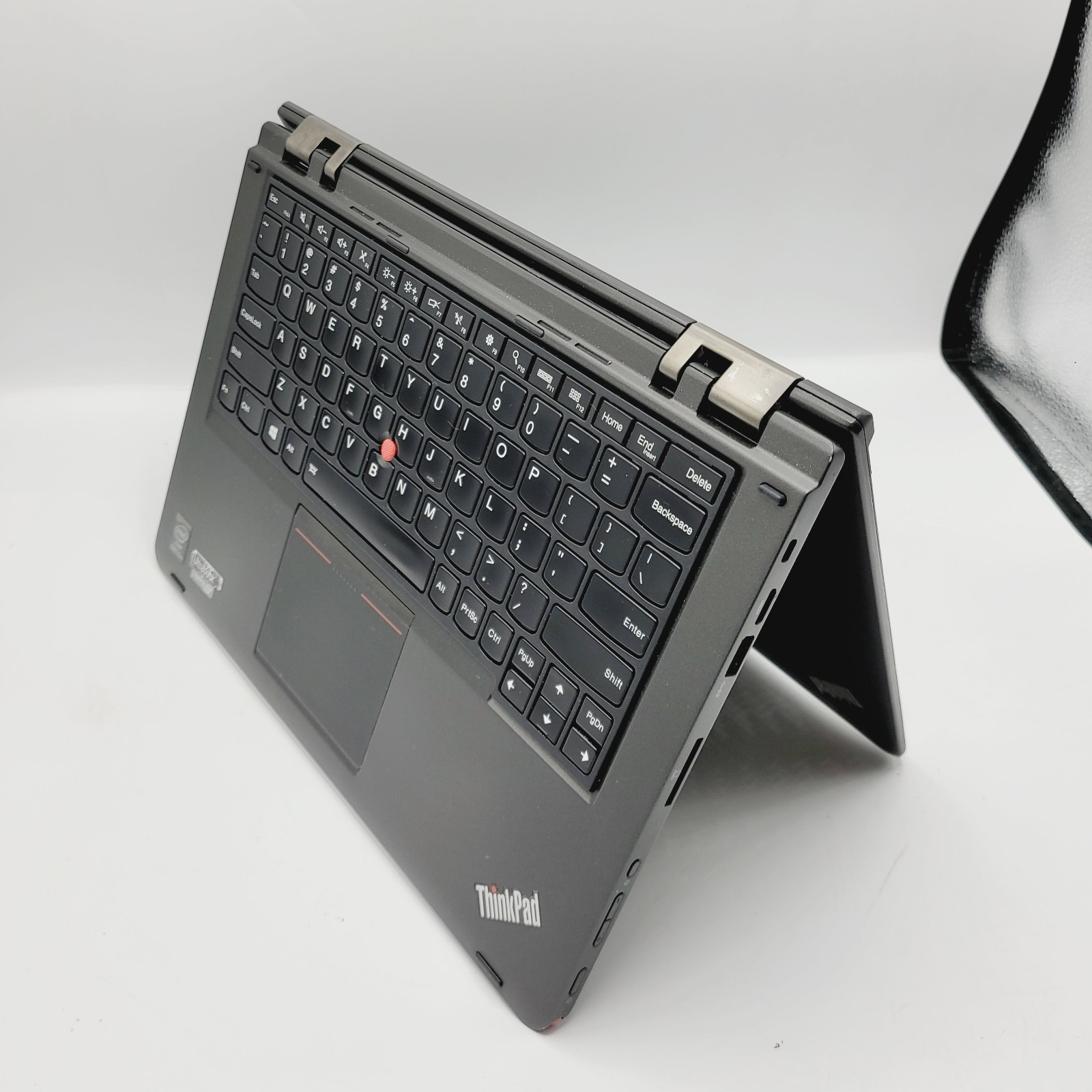 Lenovo ThinkPad Yoga Core i7-4600u 2.1GHz 8GB No HDD 13″ ***Boot to Bios