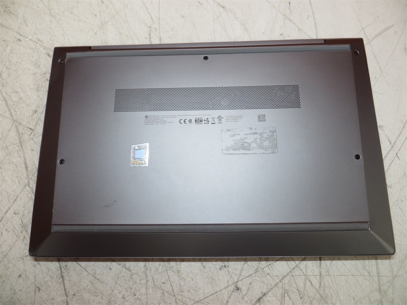 Scratched LCD HP ZBook Firefly 14 G8 Intel i7-1185G7 3GHz 16GB 512GB SSD