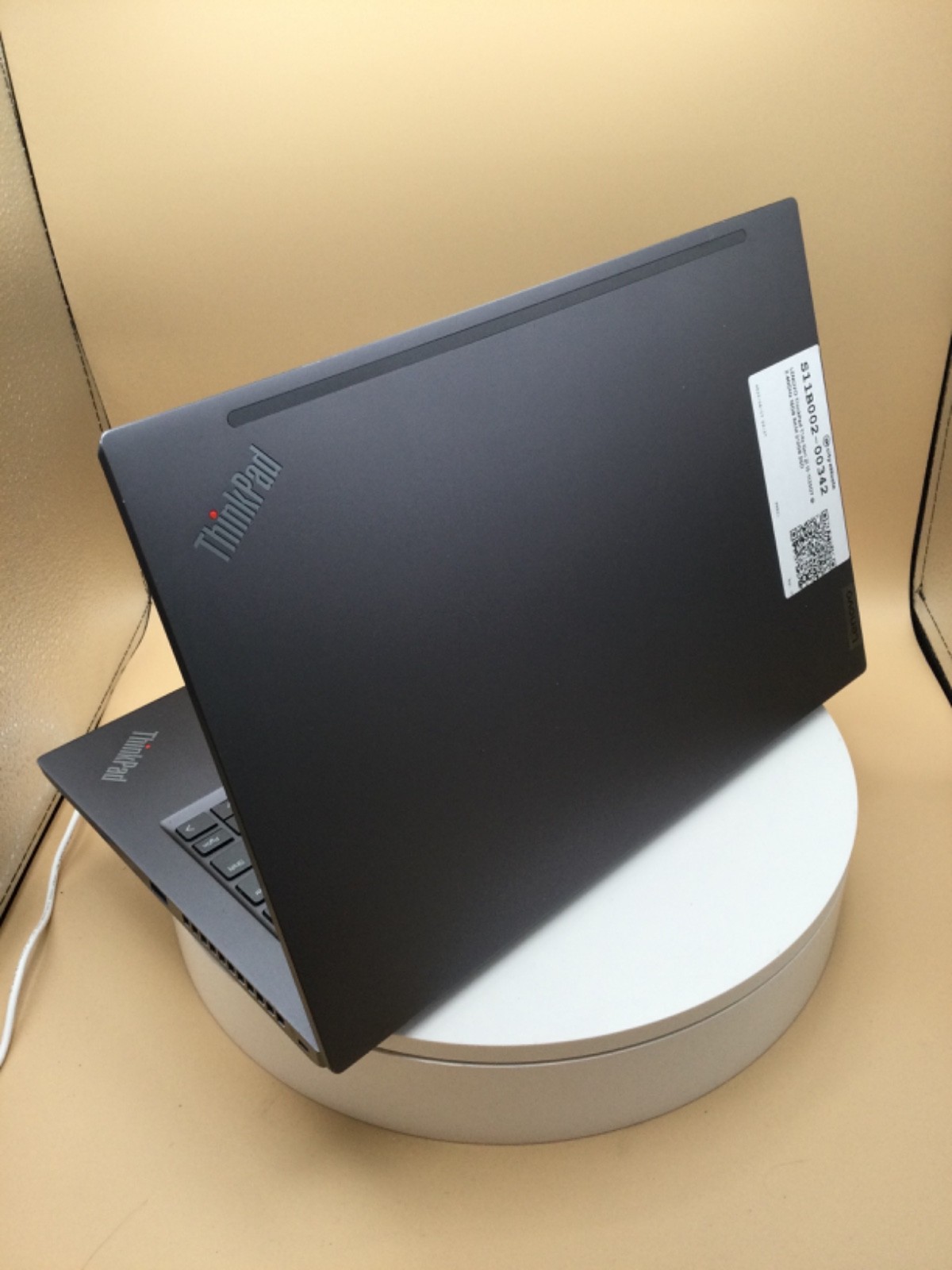 Lenovo ThinkPad T14s G2 14″ Laptop i5-1135G7 16GB RAM 512GB SSD W11P Used READ