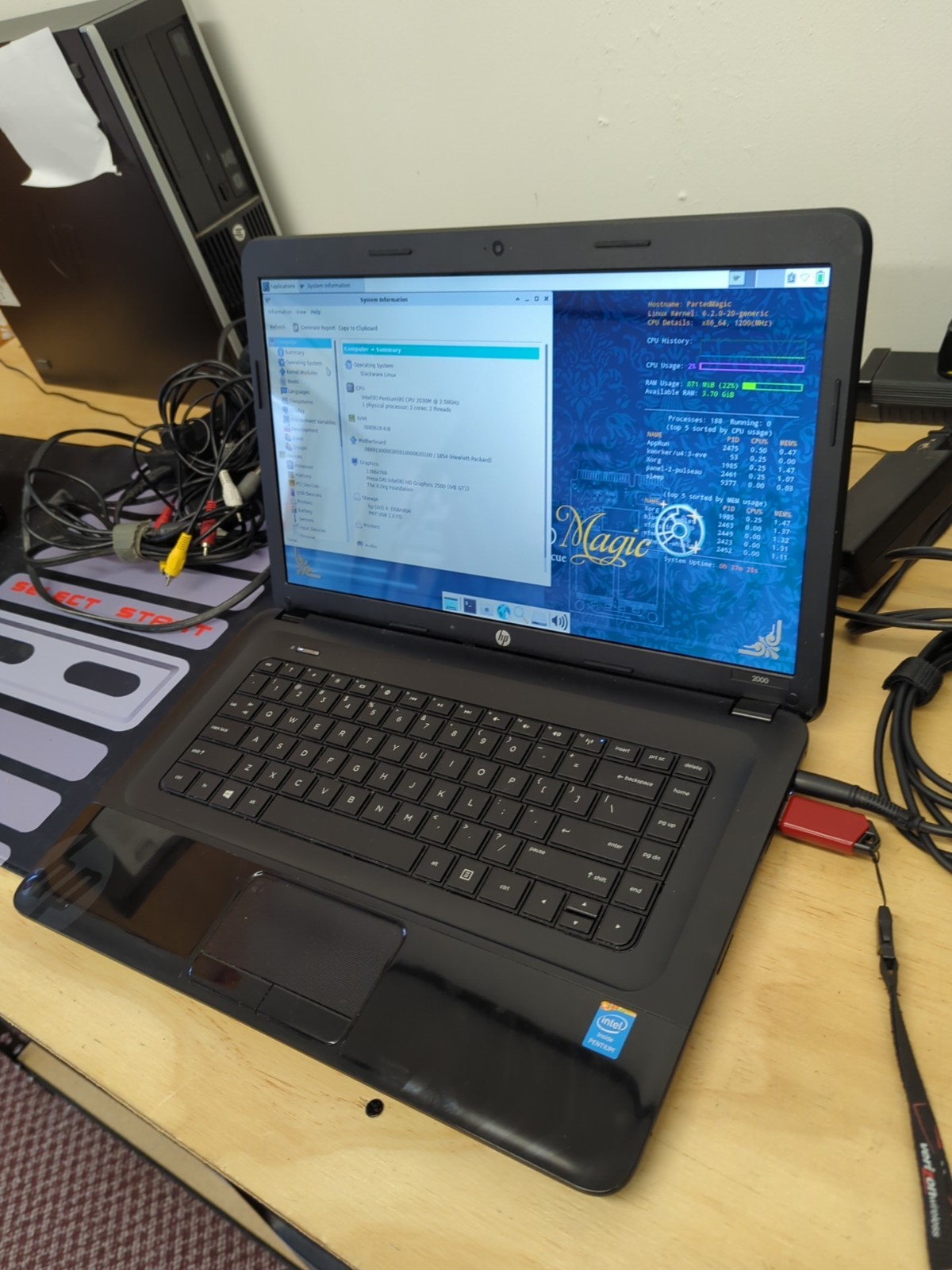 1017 – HP 2000-2d24DX – TESTED/WORKING
