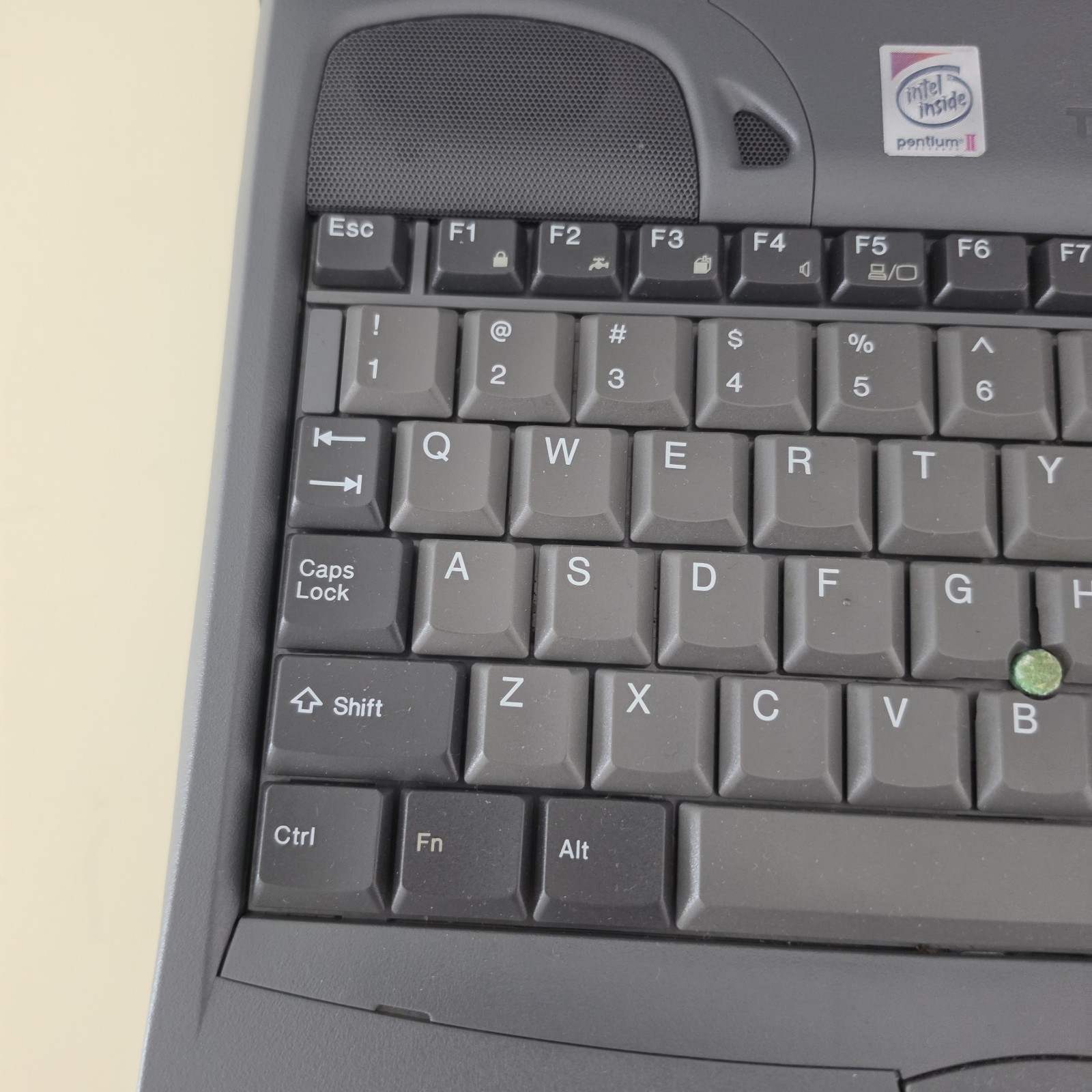 RETRO 14.1″ Vintage TOSHIBA Satellite 4100XDVD Laptop – 128MB RAM – 60GB HDD