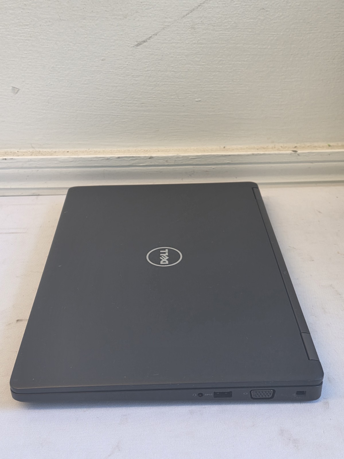 Dell Latitude 5480 Laptop – Intel i5 Gen 7 – 4GB RAM – 500GB HDD – Windows 10