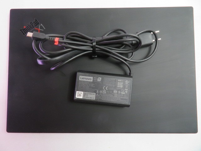 LENOVO THINKPAD X1 CARBON GEN 8 i7-10610U 16GB RAM 512GB NVMe W11PRO **READ