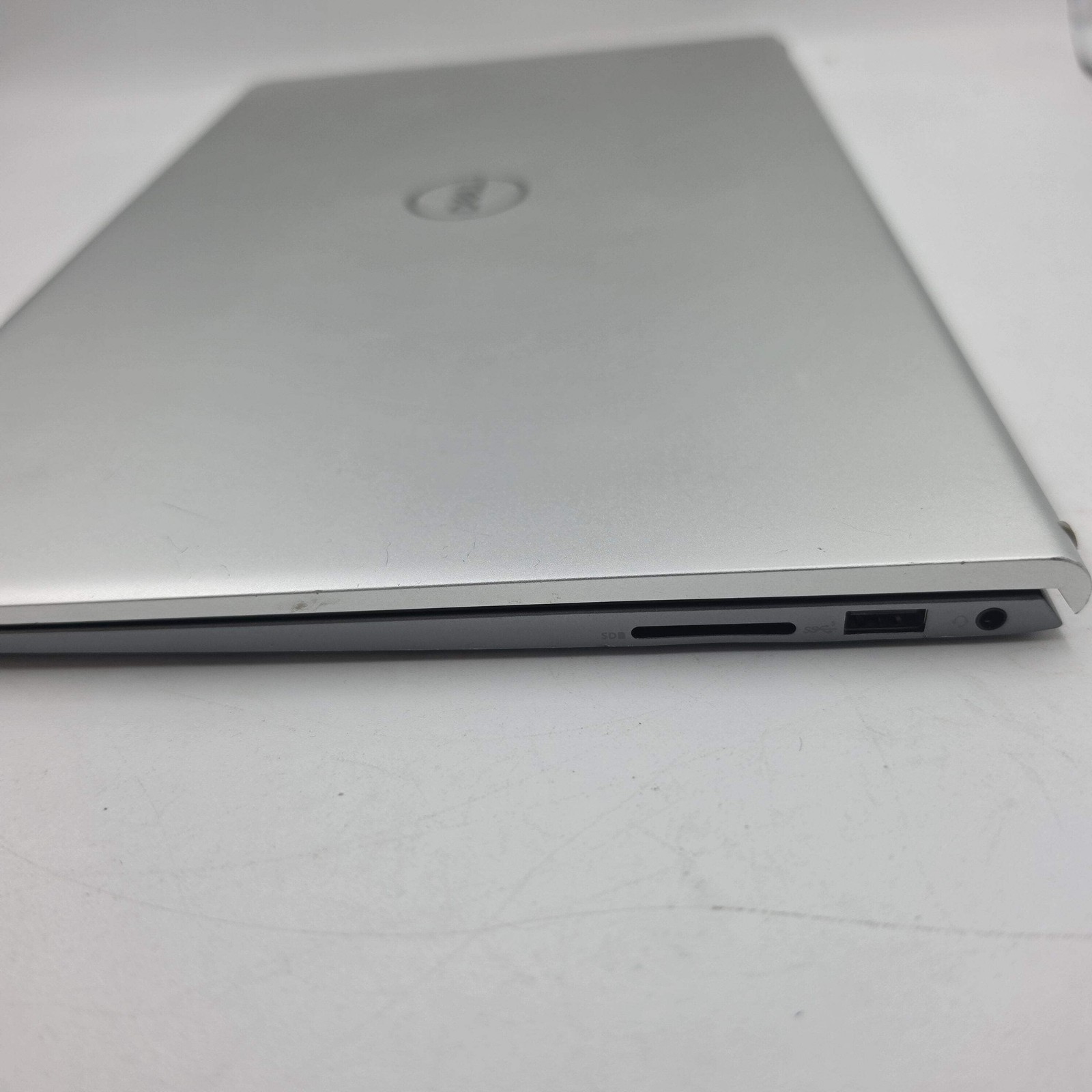 Dell Inspiron 5510 15.6″ Core i7-11390H 2.9GHz 16GB RAM 512GB SSD