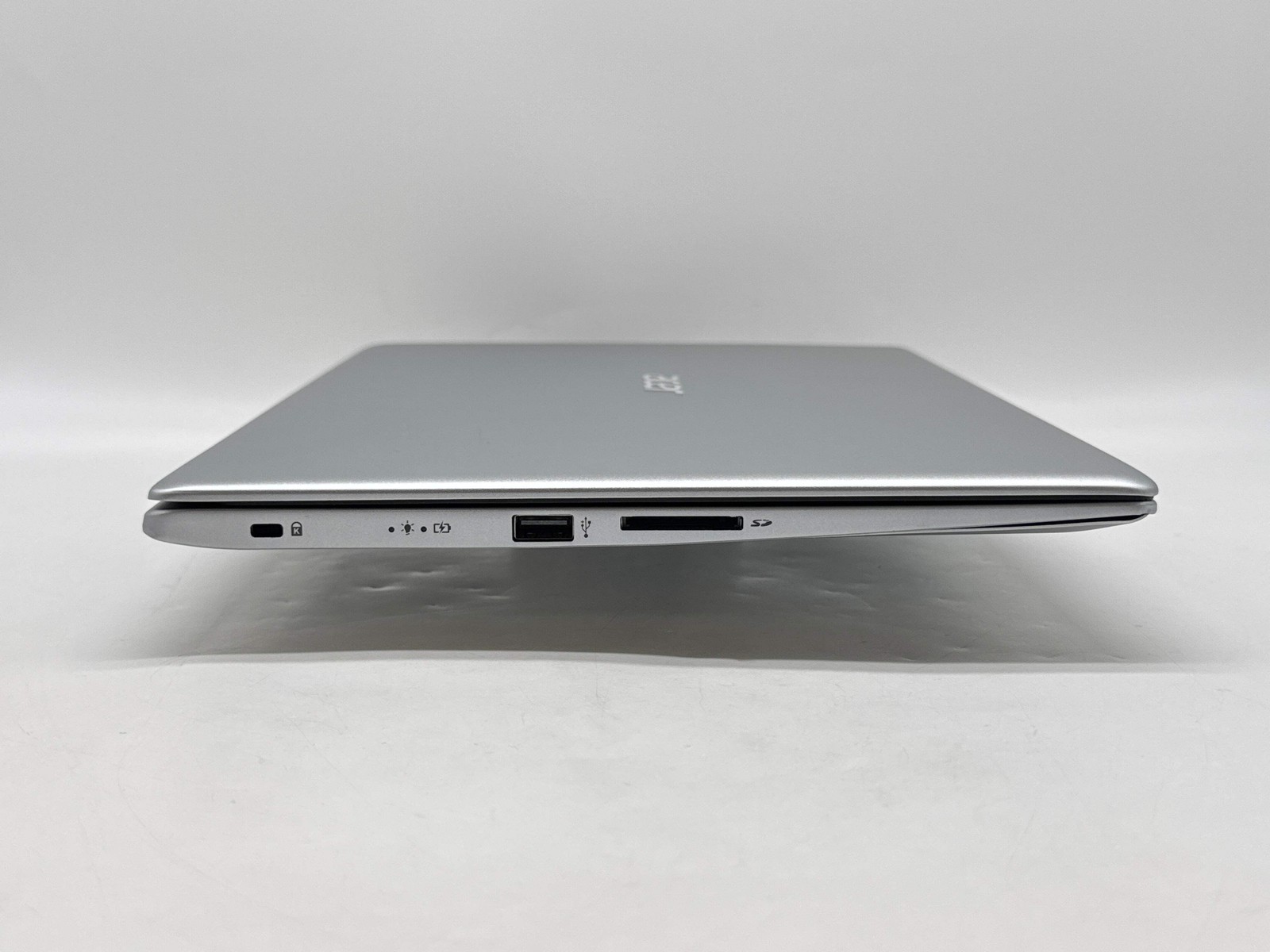Acer Swift 1 SF113-31 13.3″ Intel Pentium N4200 4GB 64GB eMMC Used