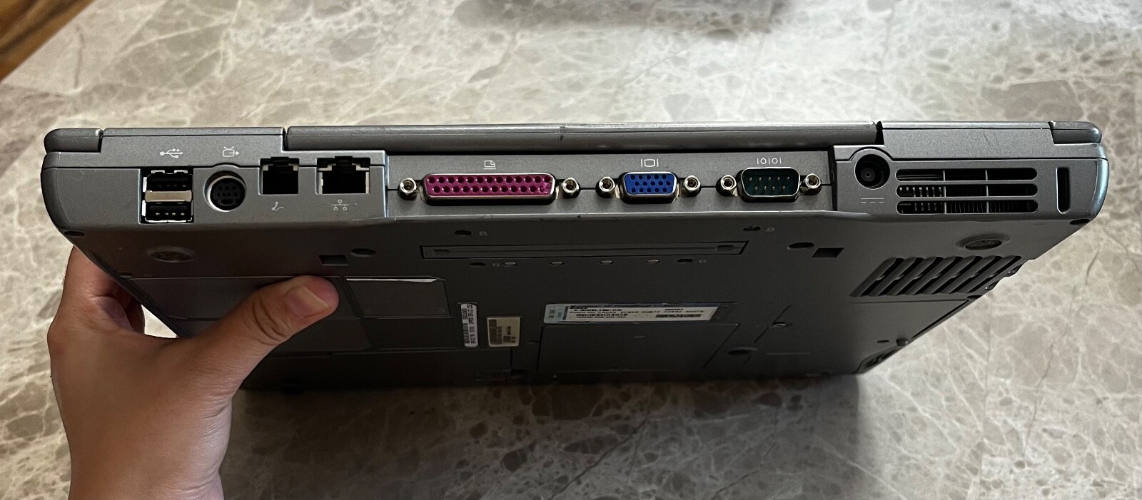 DELL Latitude D600; Windows XP, in Gray. TESTED & WORKS! In Excellent Condition!