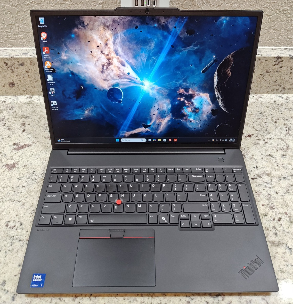 Lenovo ThinkPad P16s Gen 3 — Ultra 7 155H / 32GB RAM / 512GB SSD / RTX 500 Ada