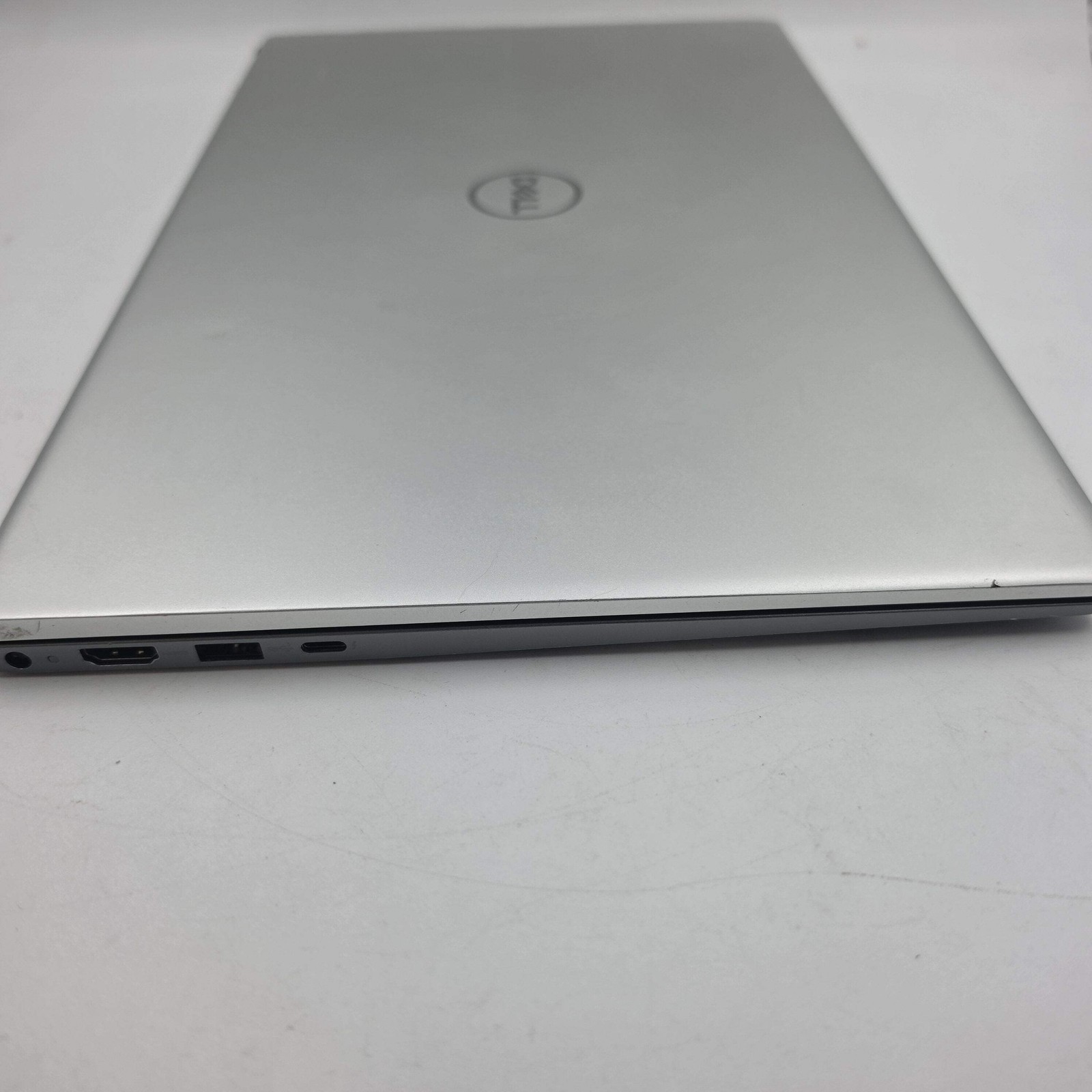 Dell Inspiron 5510 15.6″ Core i7-11390H 2.9GHz 16GB RAM 512GB SSD