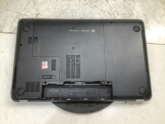 HP Pavilion 17-e117dx Intel Core i3-3130M 2.60GHz 4GB NO HDD No Batt