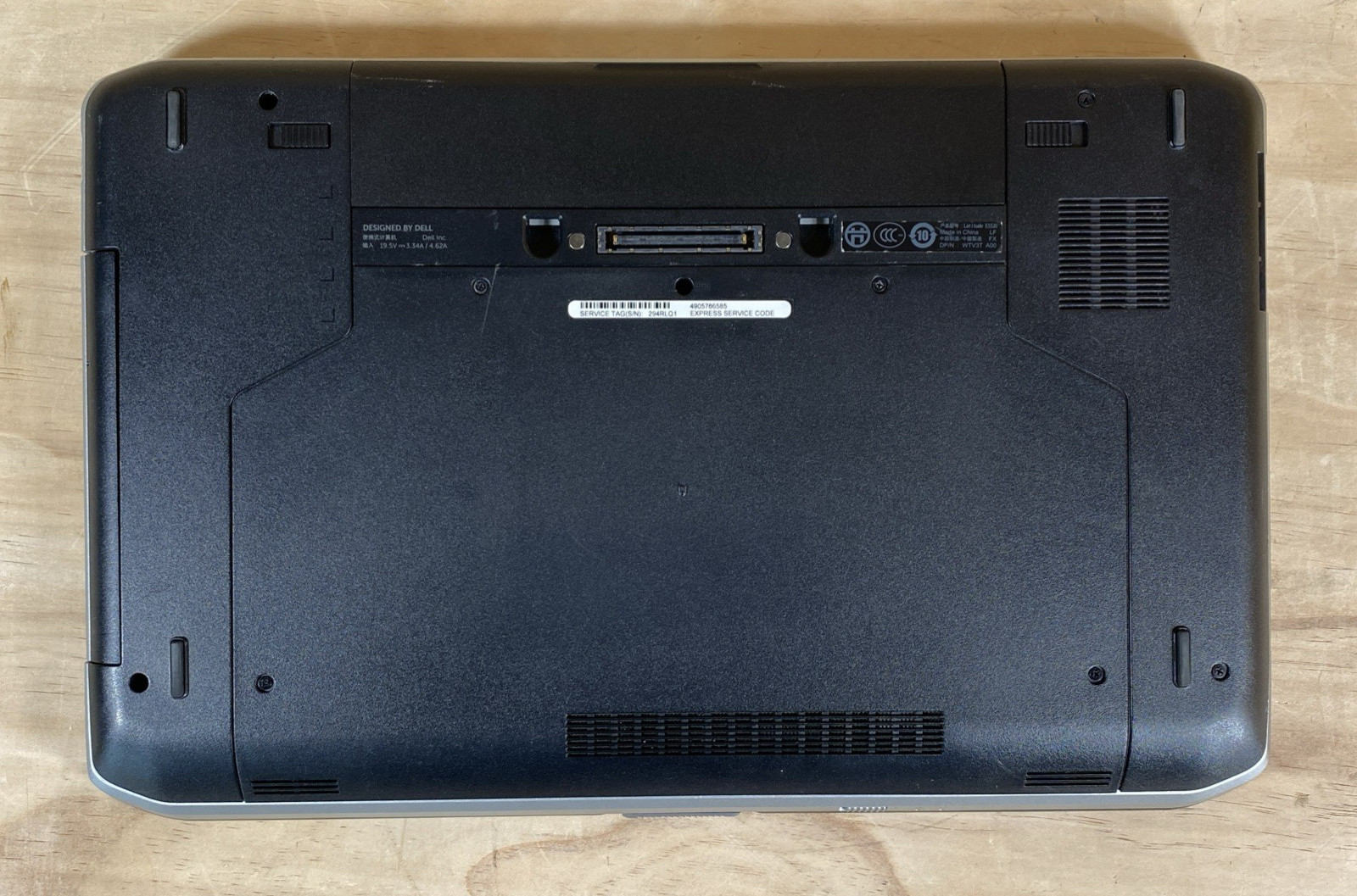 Dell Latitude E5520 15.6 i5-2510M 2.3 8GB RAM 500GB HDD Windows 10 Pro/ bad Bat