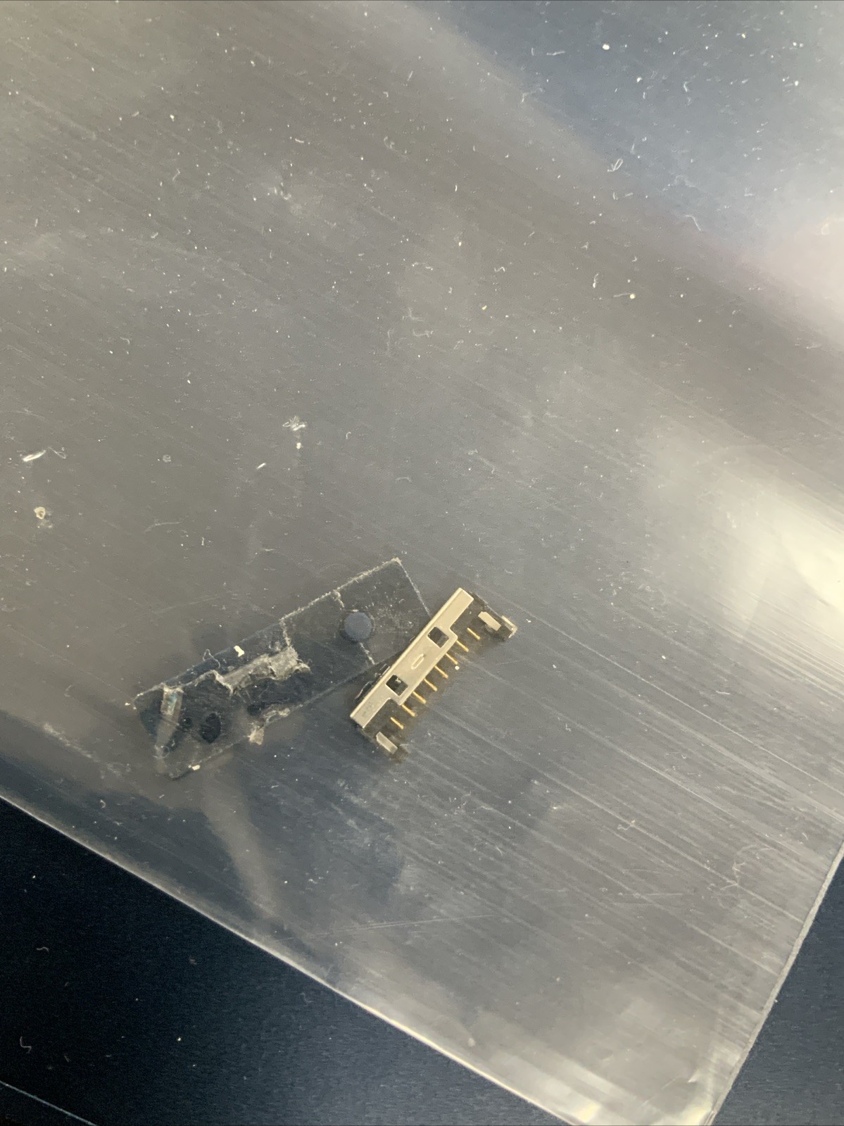 Asus ZenBook Pro 15 Flip Q529Z 15″ i7-12700H Broken For Parts BXPC2