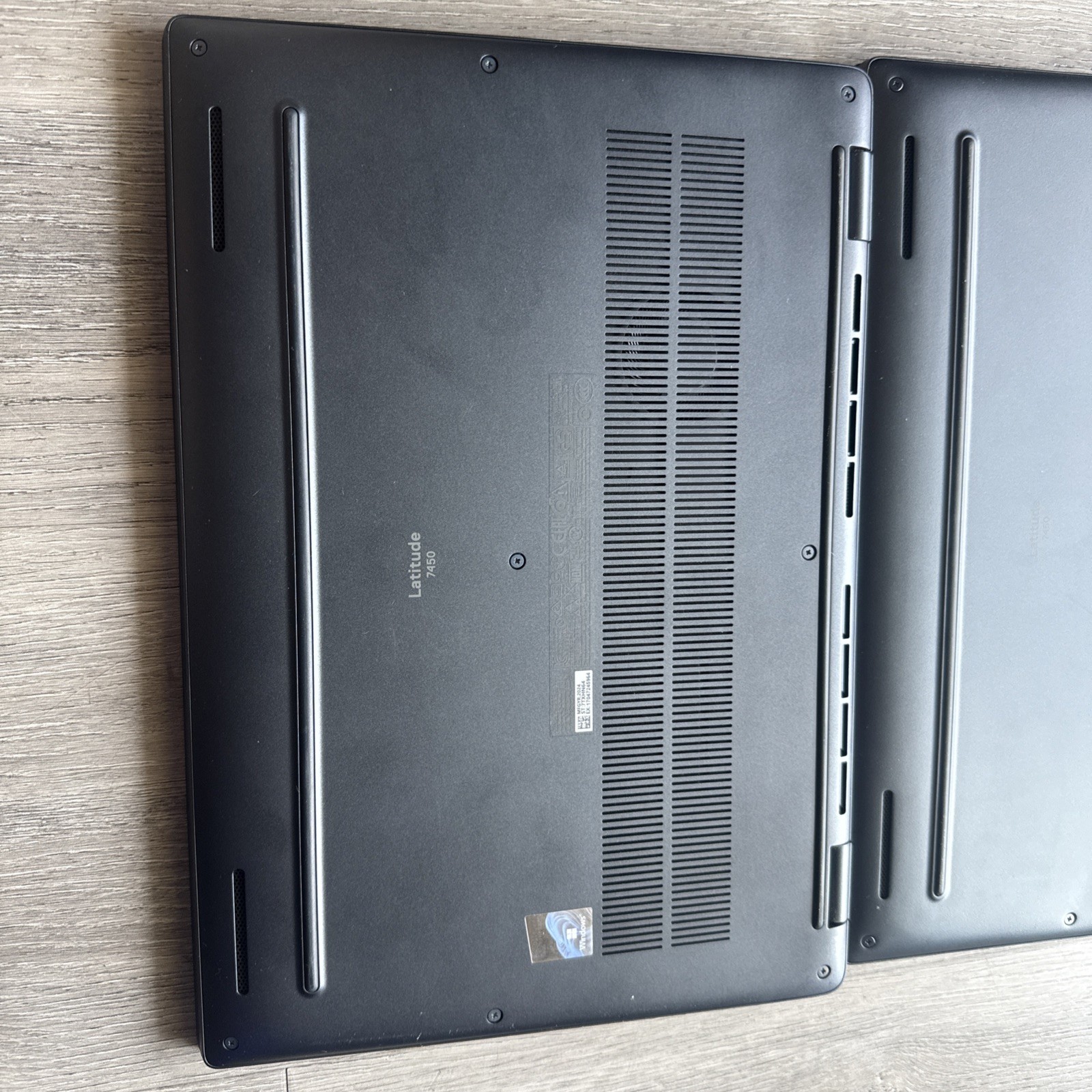Dell Latitude 7450 Intel Ultra 7 165U 2100 MHz, 32GB RAM, 512GB SSD