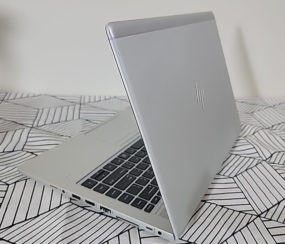HP Elitebook 745 G5 AMD Ryzen 3 Pro 2300U- 128SSD-8GB DDR4 Win 10/11Pro