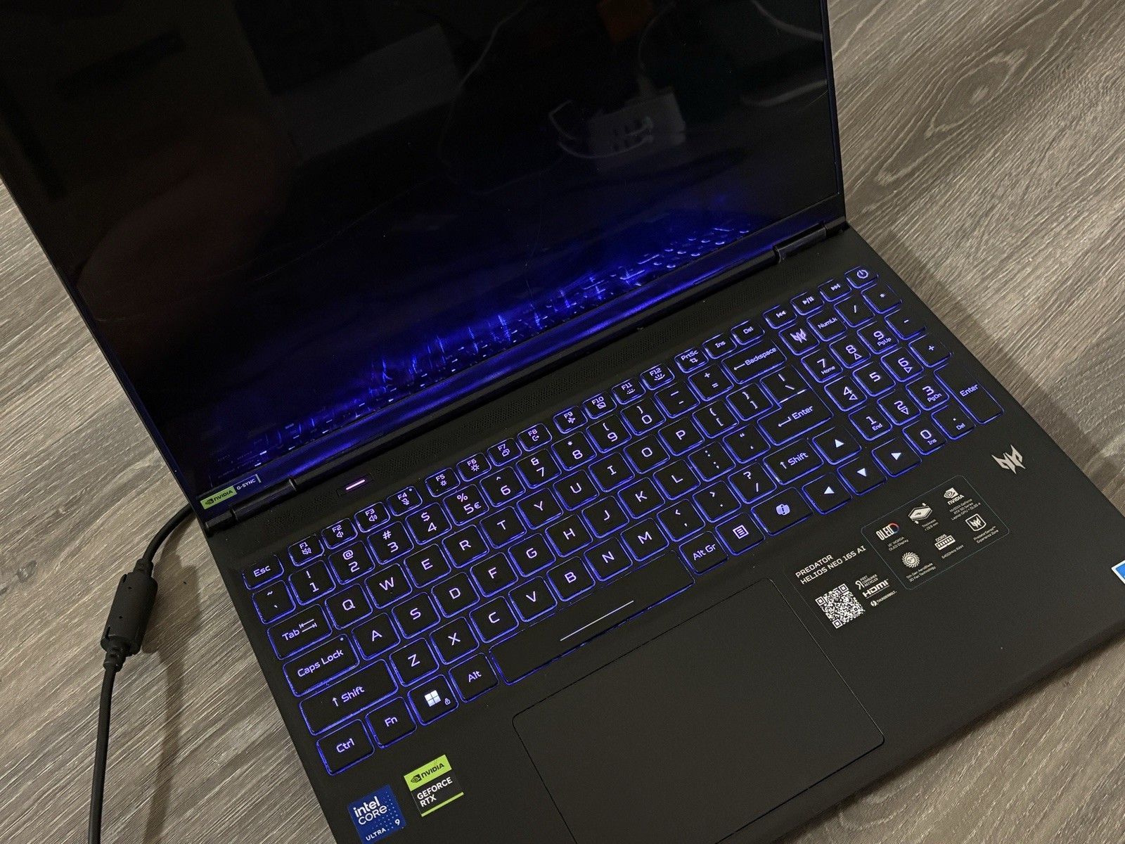 GAMING-Acer Predator Helios Neo16S AI-Ultra 9,RTX 5070 Ti, 32GB,For Ext. Monitor