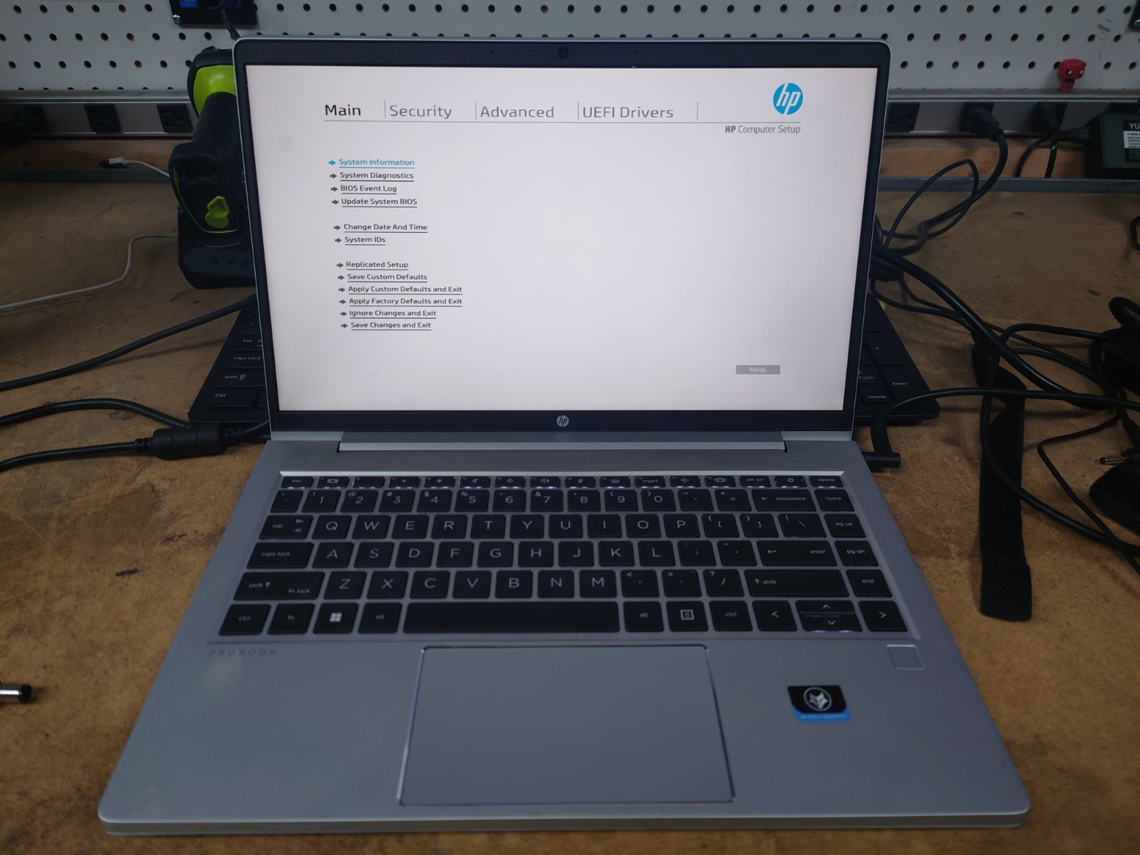 HP ProBook 445R G9 15.6″ FHD Ryzen 5 5225U 8GB RAM No OS/SSD