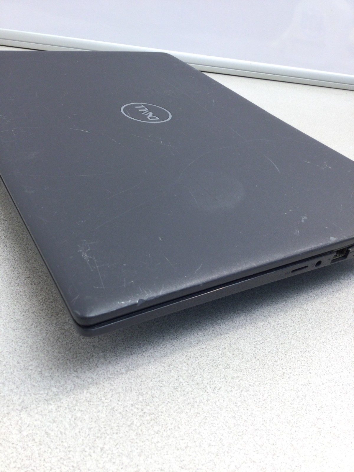 Dell Latitude 3510 15.6”Core i5-10210U 1.60GHz 8GB RAM 512GB SSD WIN 11 PRO