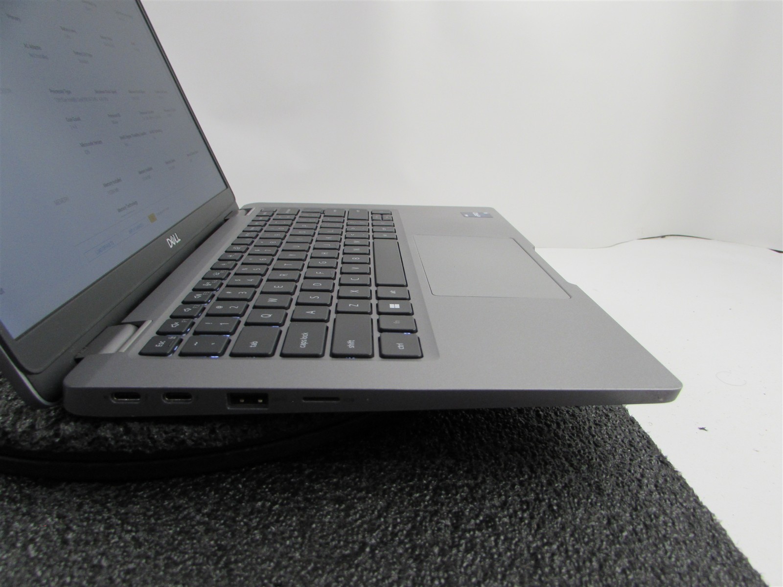 DELL LATITUDE 5330 FHD TOUCHSCREEN I5-1245U 10 CORE 512GB SSD 16GB RAM NO O.S