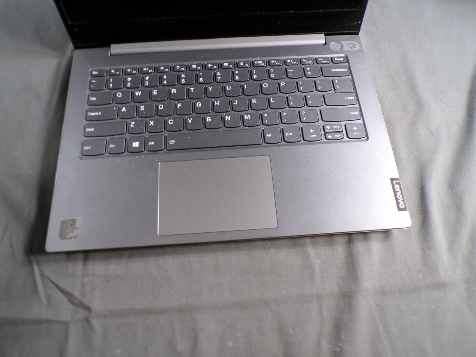 LENOVO THINKBOOK 14-IML 8GB RAM **CRACKED SCREEN **NO HD/ NO CADDIE/ NO OS
