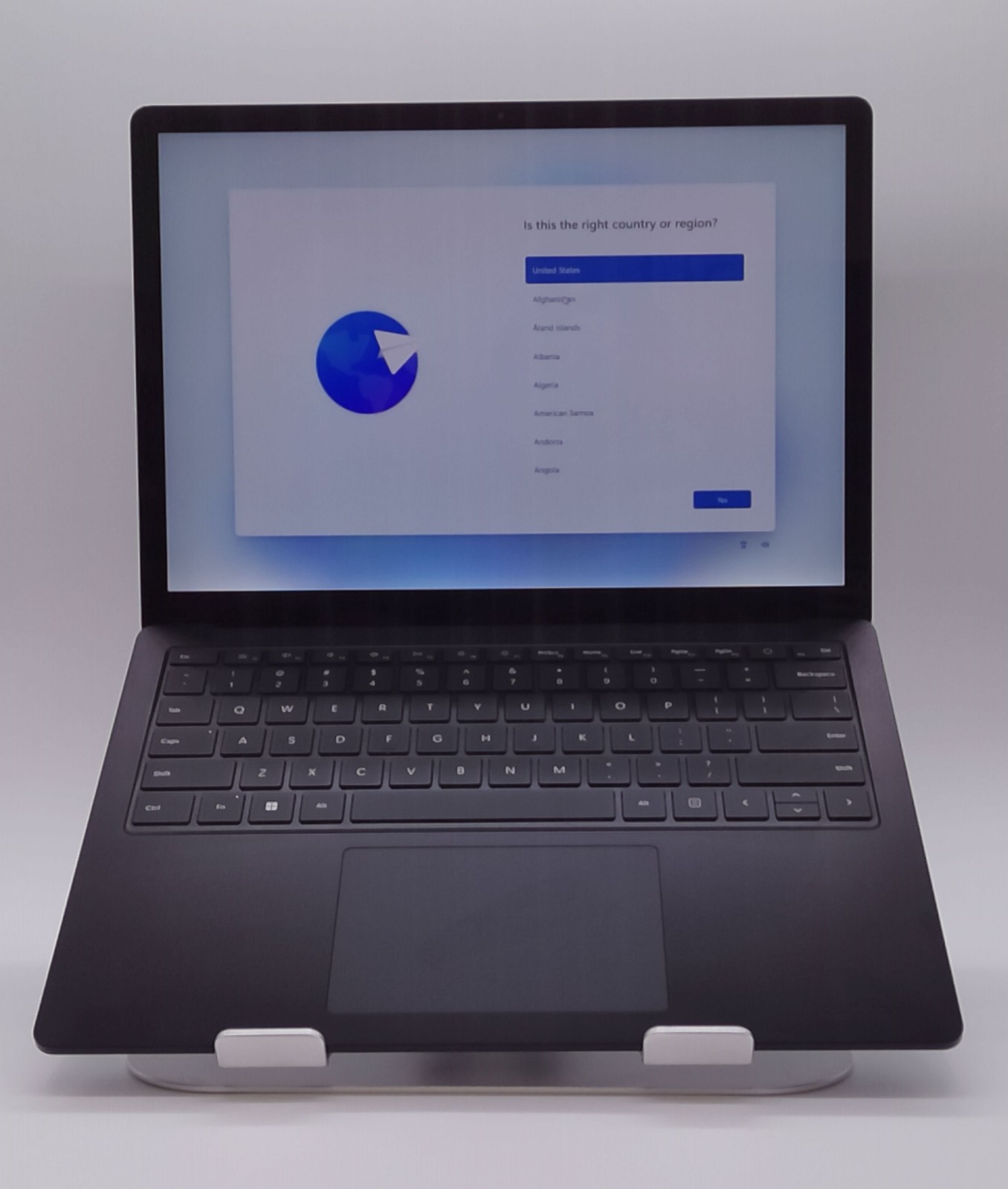 Microsoft Surface Laptop 5 13.5″ Touch i7-1265U 1TB NVMe 32GB W11P USED – W/ AC