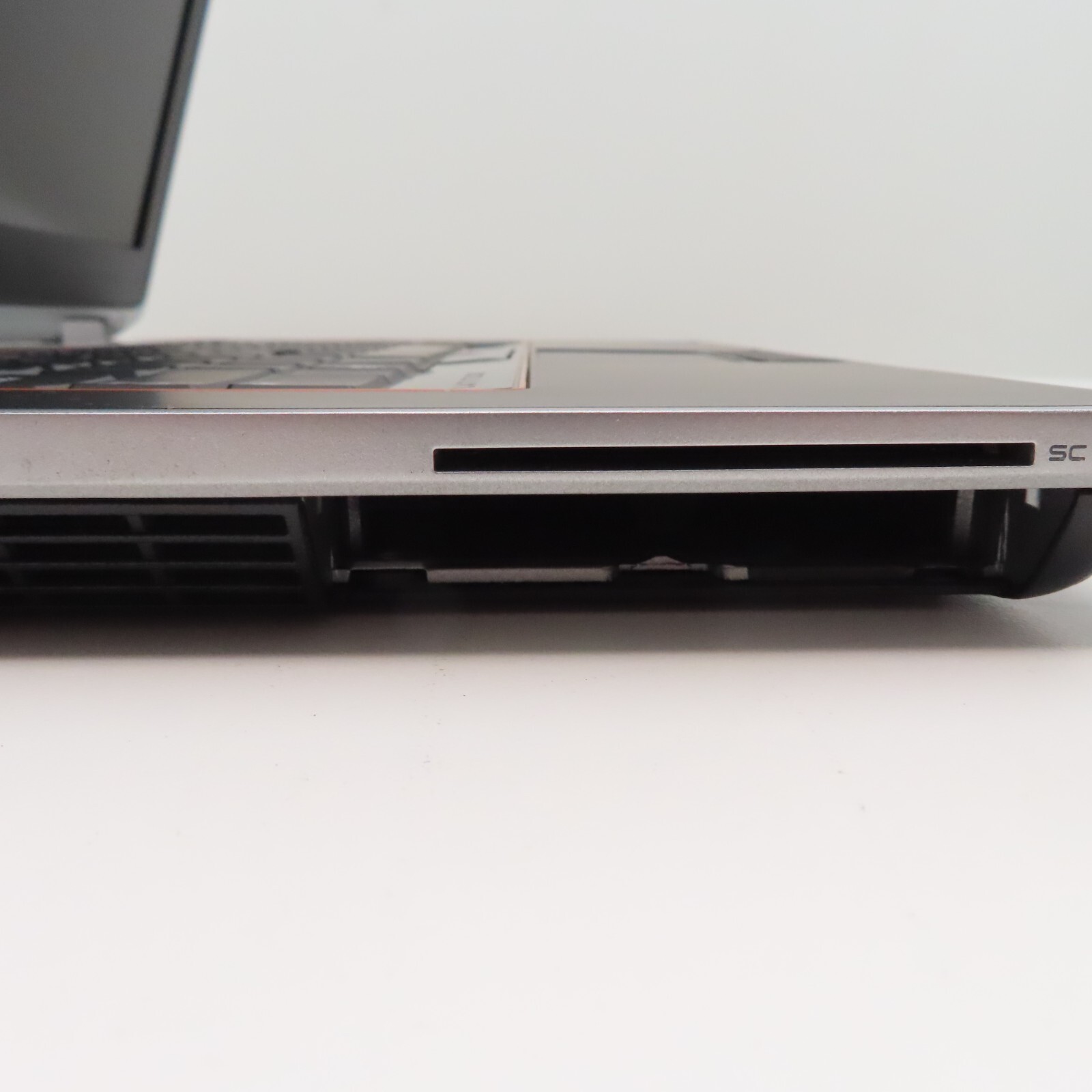 Dell Latitude Laptop Intel Core i7 2.40GHz 2 Cores 8GB DDR3 SDRAM