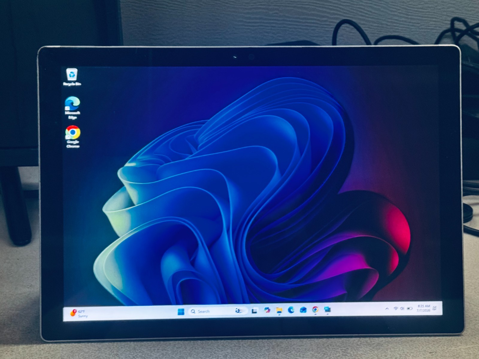 Microsoft Surface Pro Touch-Intel i7 6550U-512GB SSD WIN 11-16GB RAM w/ Charger