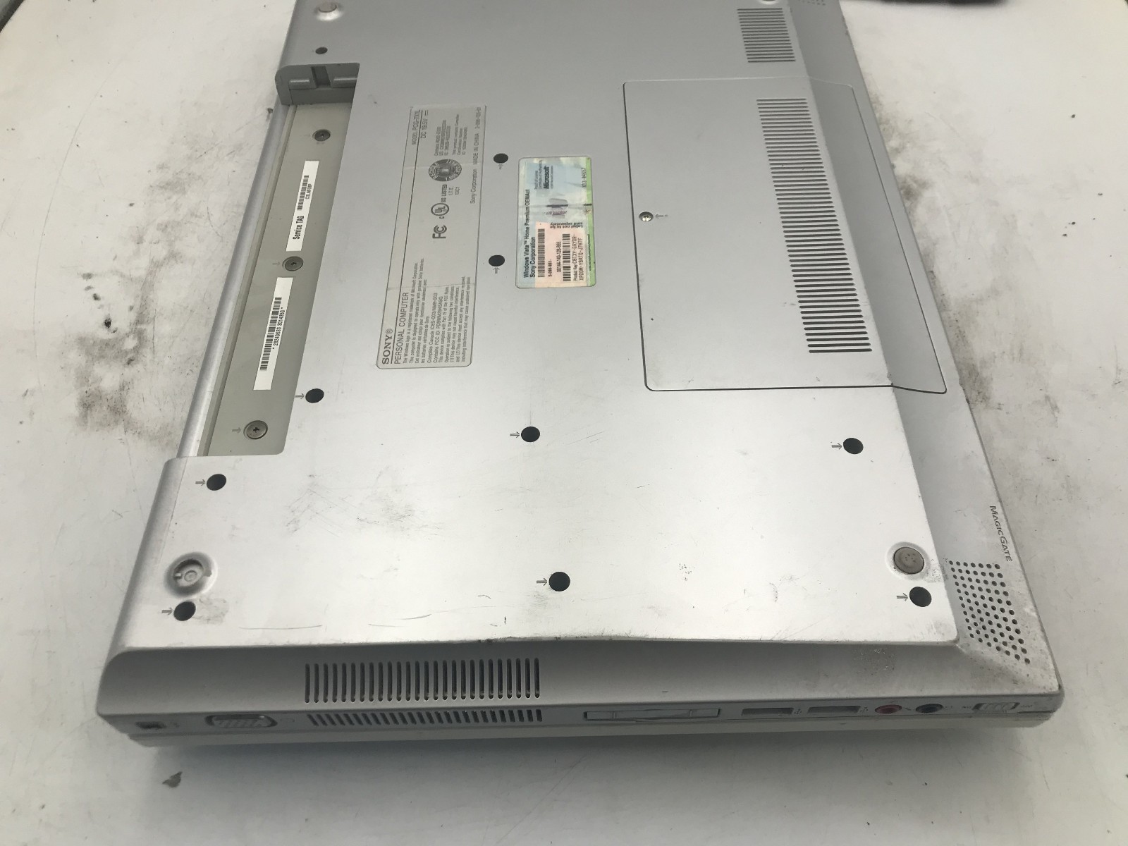 SONY PCG 7X1L – BOOTS TO BIOS – INTEL CENTRINO DUO – 1GB RAM – READ – BB
