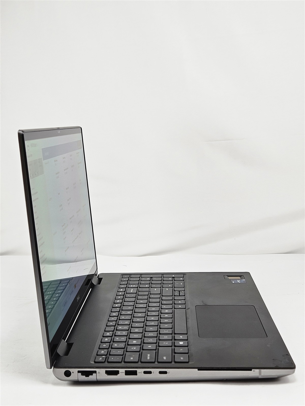 16″ Dell Precision 7670 Laptop Core i9-12950HX 32GB RAM 1TB SSD Wi-Fi