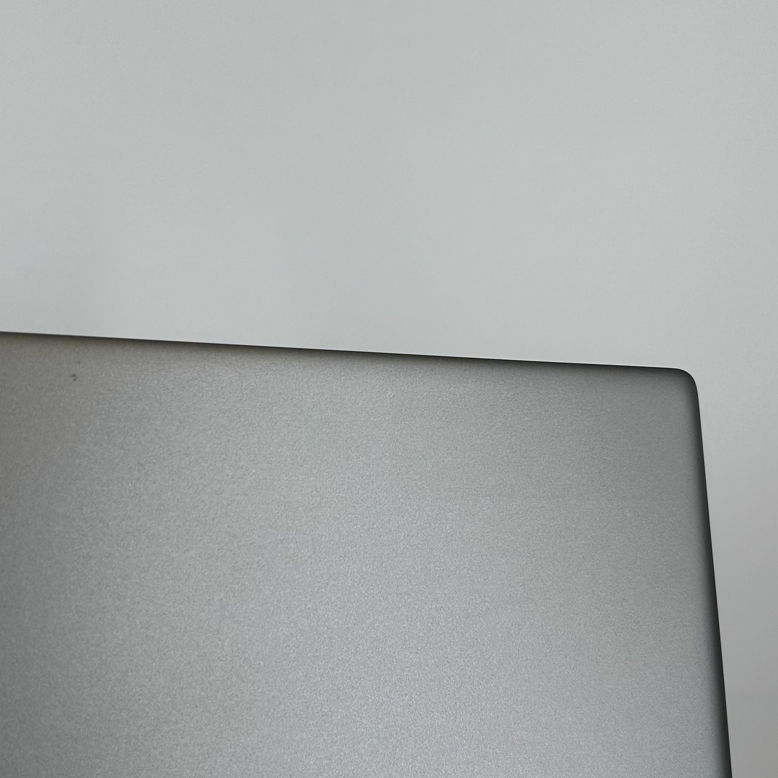 Dell Precision 7770 17.3 FHD 2.3 GHz i9-12950HX 32GB 512GB RTX A5500 LCD BLEED