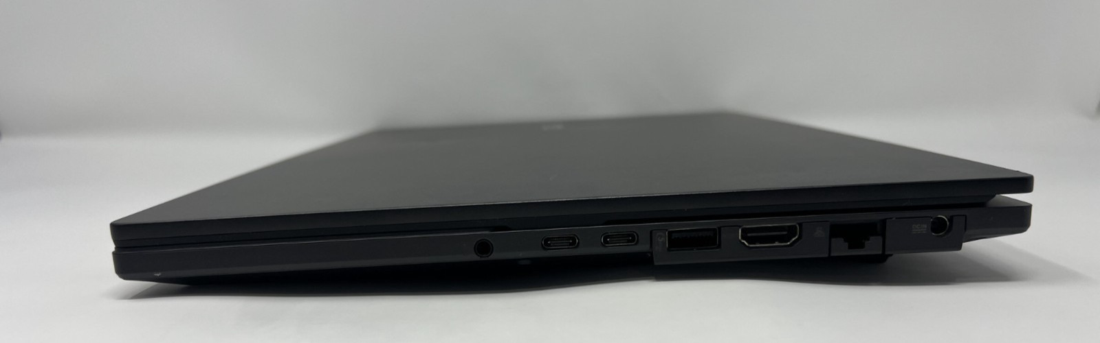 ASUS Vivobook Pro 15 Q543M Ultra 9 185H 24GB 2TB RTX 3050 OLED Dents