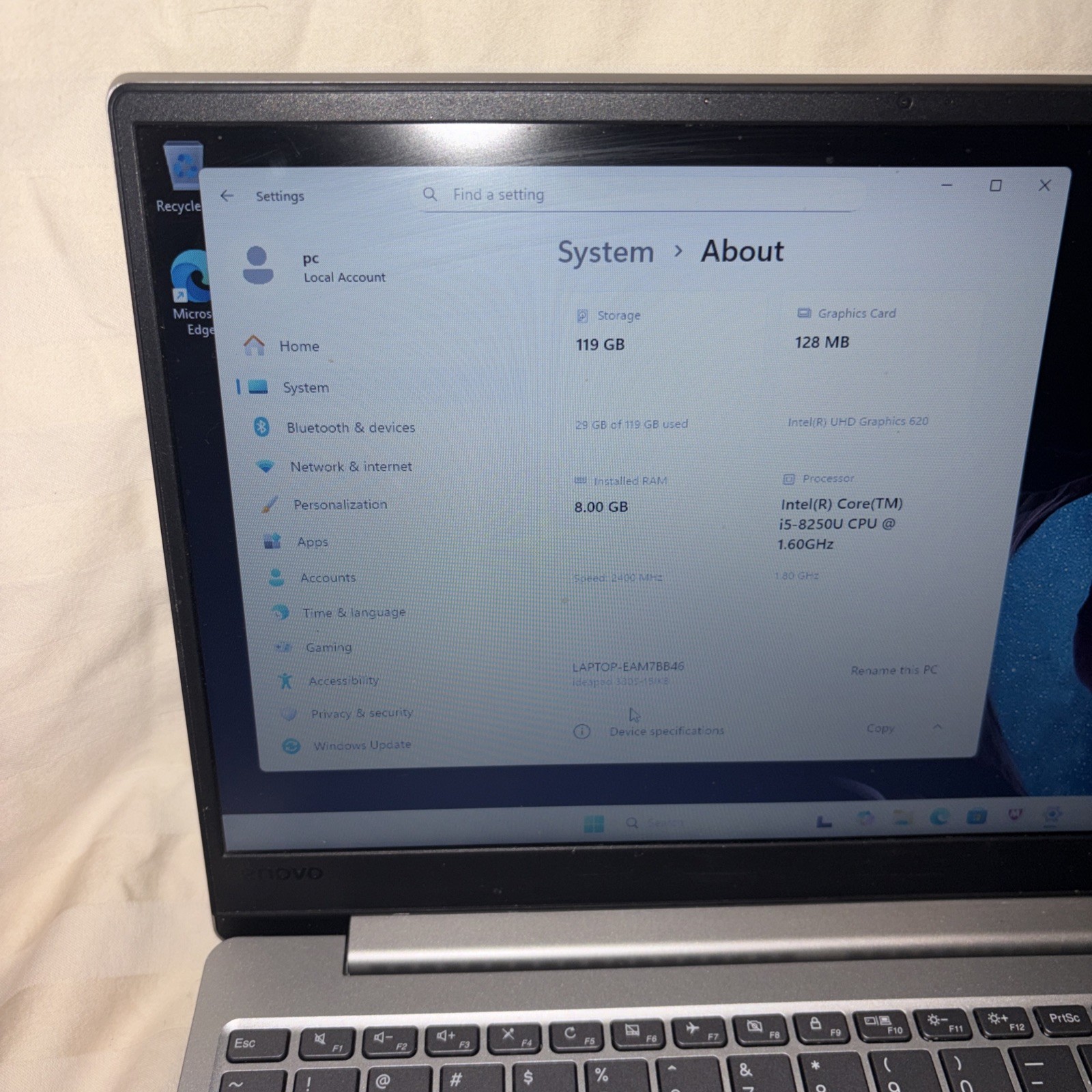Lenovo Ideapad 330S 81F5 15.6″ FHD Intel i5-8250U 1.60GHz 8GB RAM 120GB HDD W11H