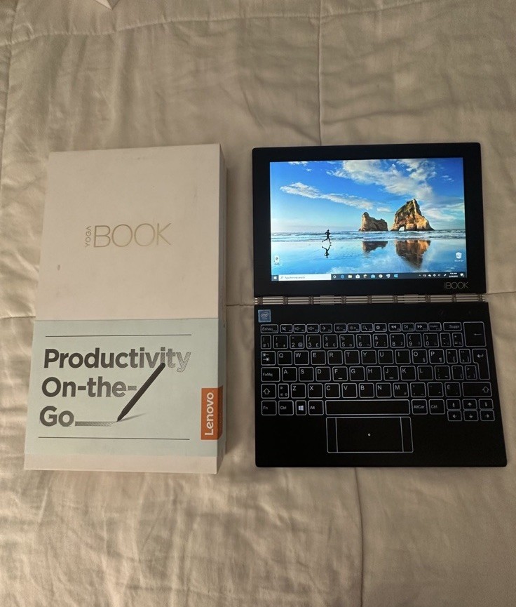 Lenovo Yoga Book YB1-X90F Atom X5-Z8550, 4GB RAM, 64GB Storage