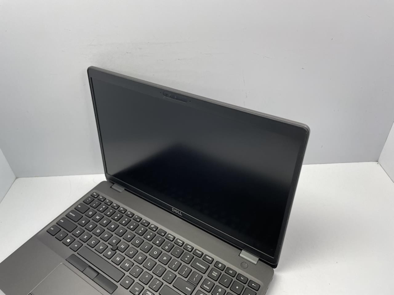 DELL LATITUDE 5500 Laptop w/ Intel Core i5-8365U 1.60 GHZ + 16 GB No HD/Battery