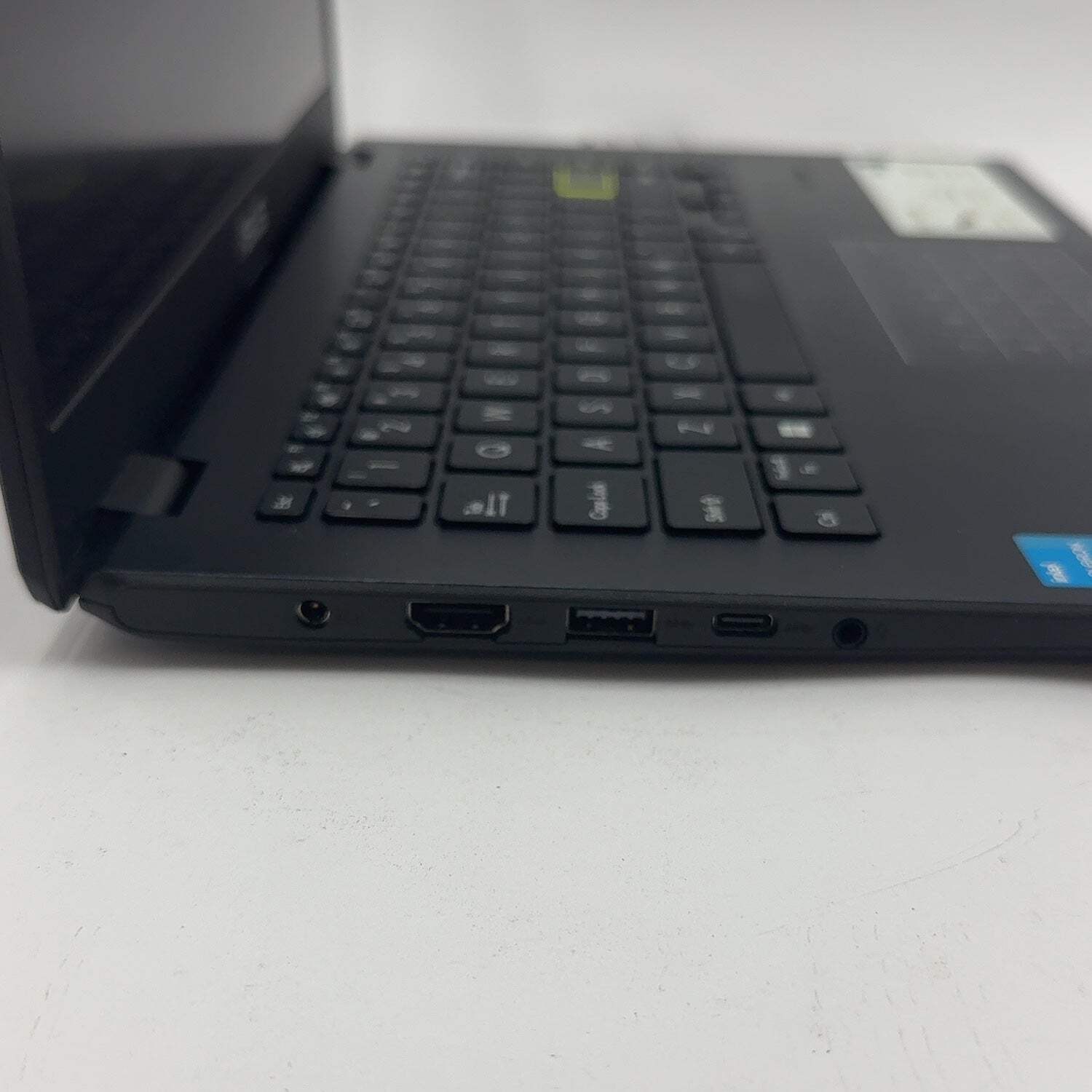 Asus Vivobook 14 E410K 14″ Celeron N4500 1.1GHz 4GB RAM 64GB HDD