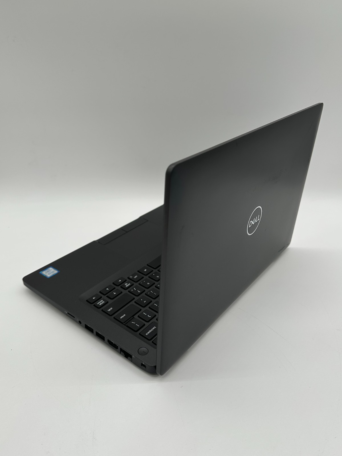 Dell Latitude 5400 i7-8665U 1.9GHz 16GB DDR4 128GB SSD Black Laptop Fair/See