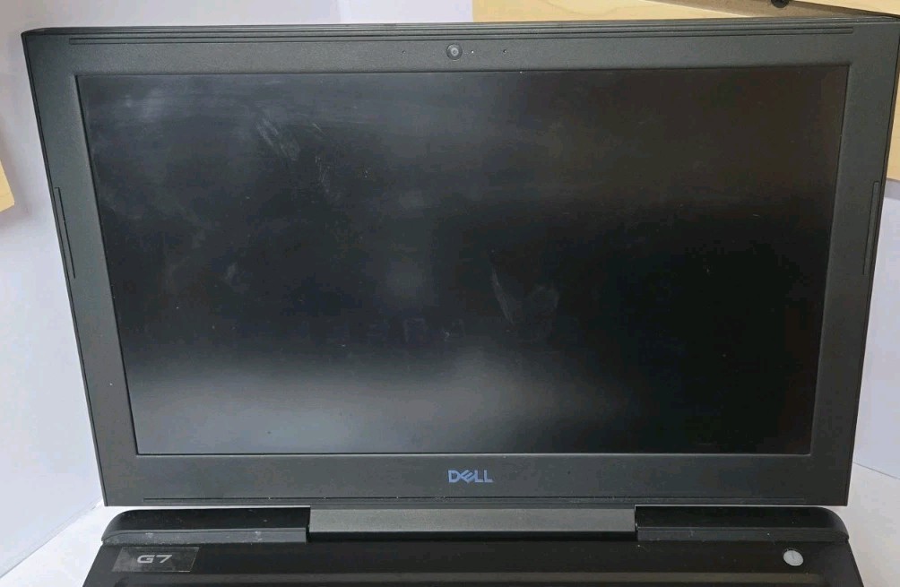 Dell G7 7588 15.6″ i7-8750H 2.2GHz 16GB RAM (512GB SSD+2HDD)GTX 1060 Max-Q