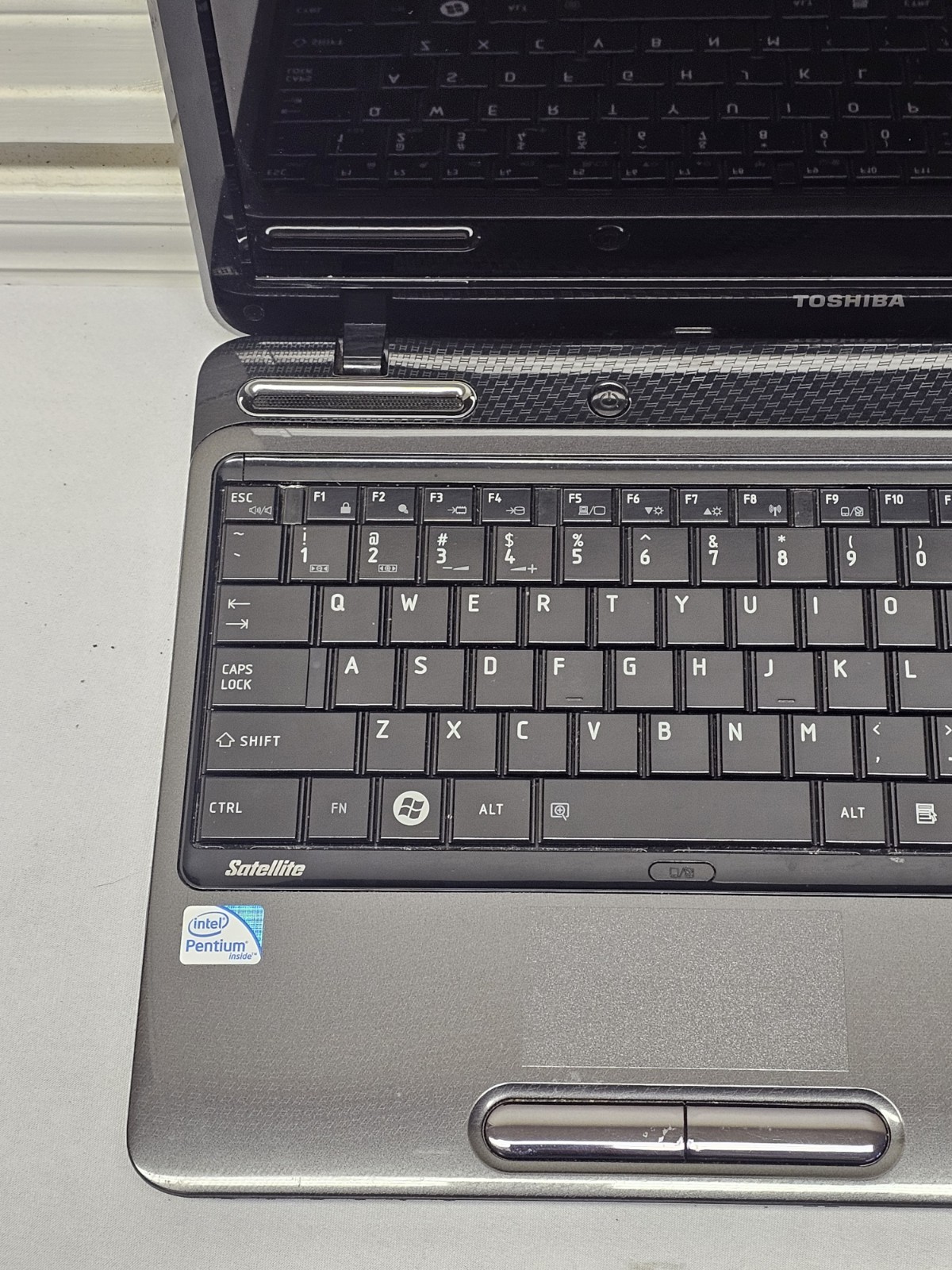 Toshiba Satellite L655-S5150 Laptop – Pentium P6200 – Parts – Read Description