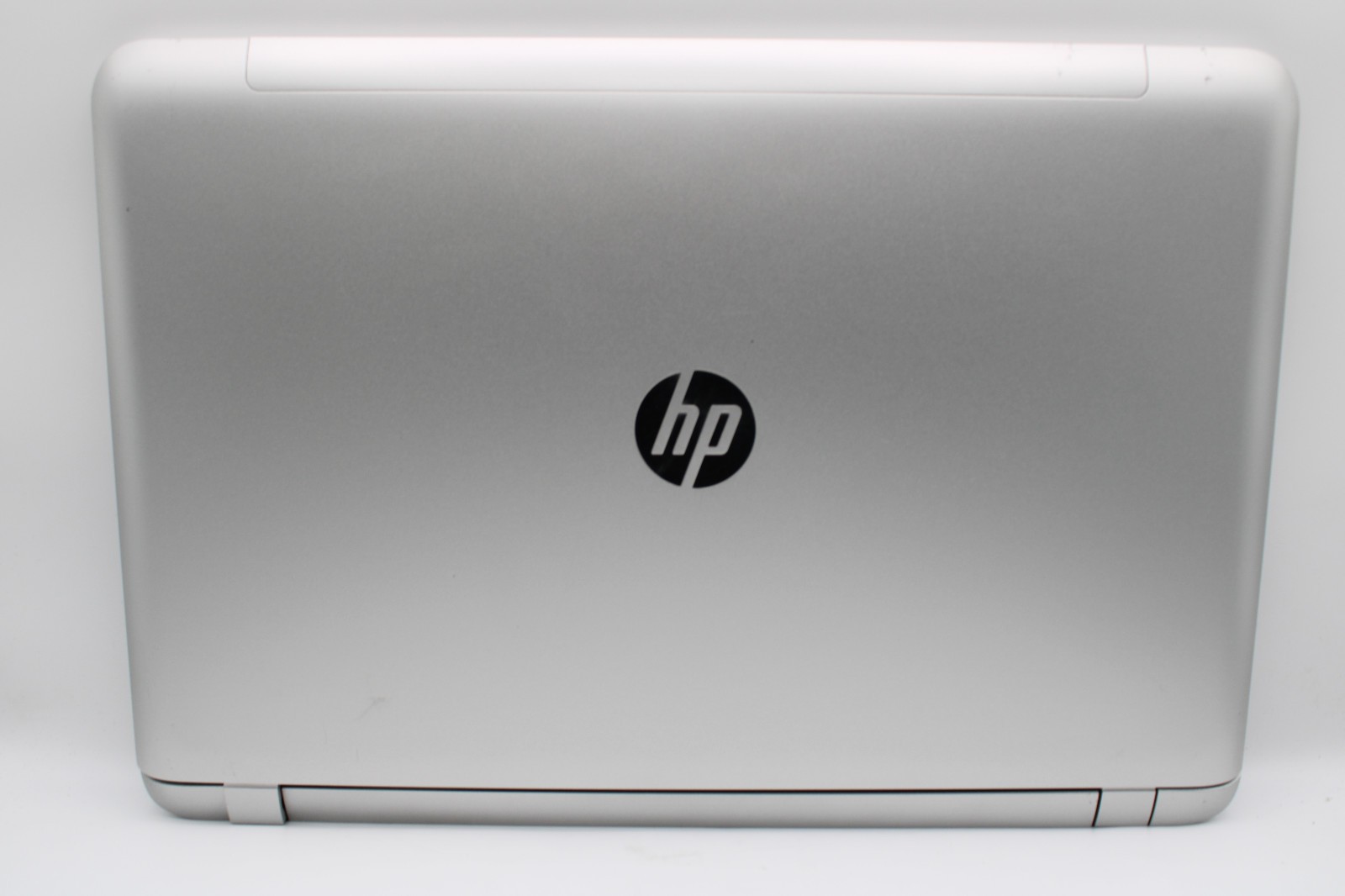 HP Envy 17t-S100 _ i7-7500U @ 2.7 _ 16GB RAM _ 250GB SSD _ No OS