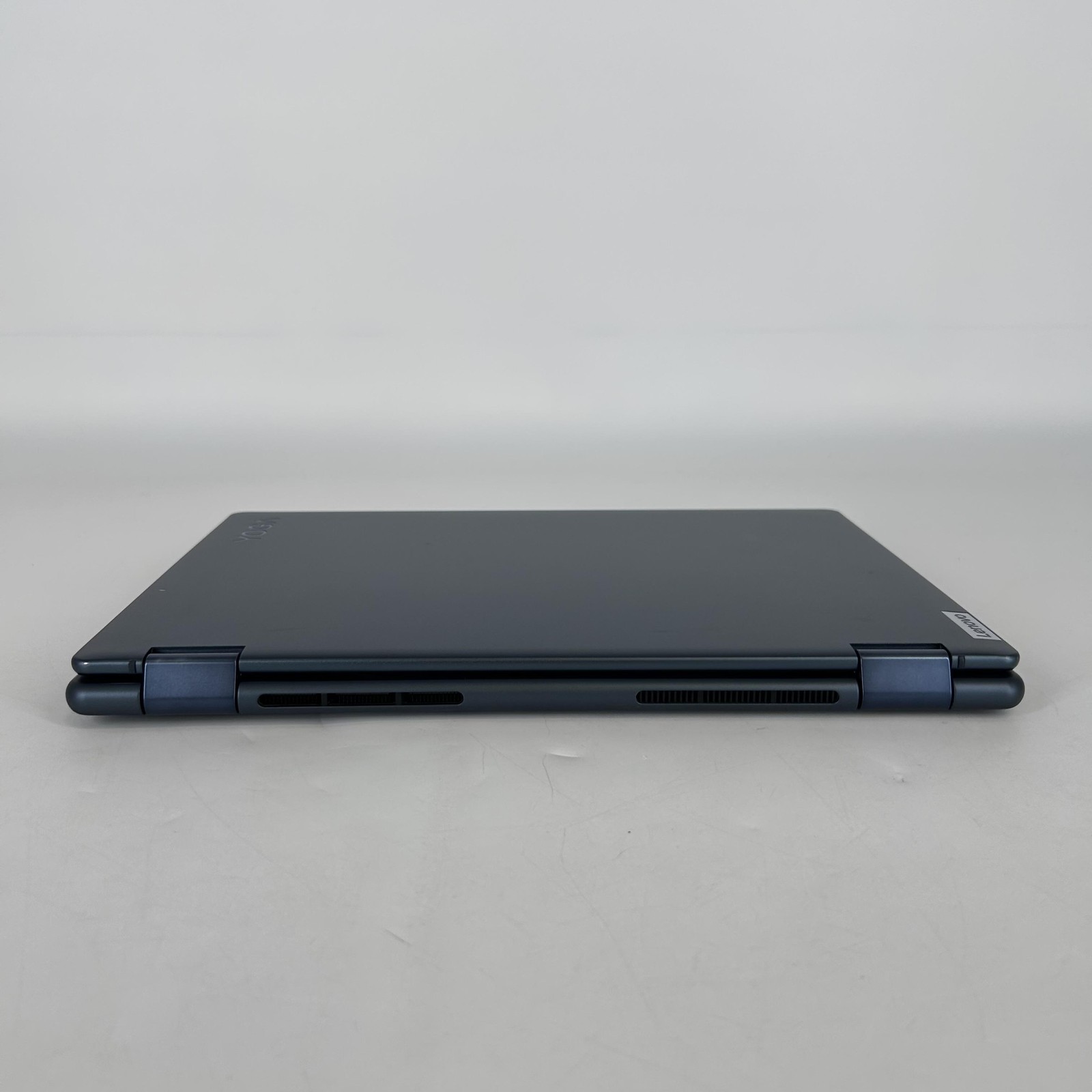 Lenovo Yoga 6 13.3 FHD+ TOUCH 2.0 GHz Ryzen 5 7530U 8GB 256GB SSD Very Good