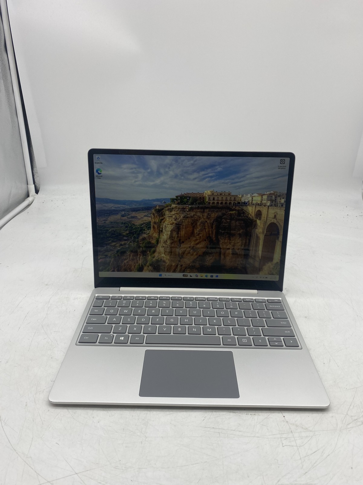 Microsoft Surface Go Laptop Intel Core i5 1035G1 8GB 256GB SSD W11P Touch