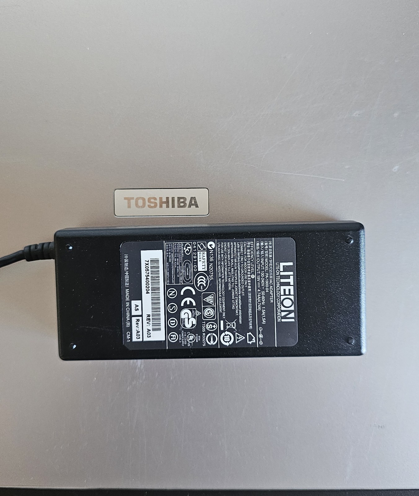 Toshiba M40X-186 Windows XP 15.4″ Retrogaming N64 PS1 SNES SEGA Notebook PC