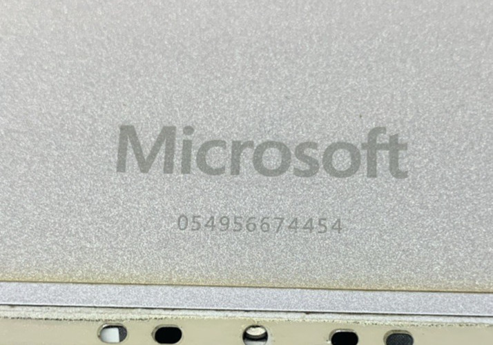Microsoft Surface Book 2, Intel i7-8650U@1.9GHz, 16GB RAM, 256GB SSD, Win11P