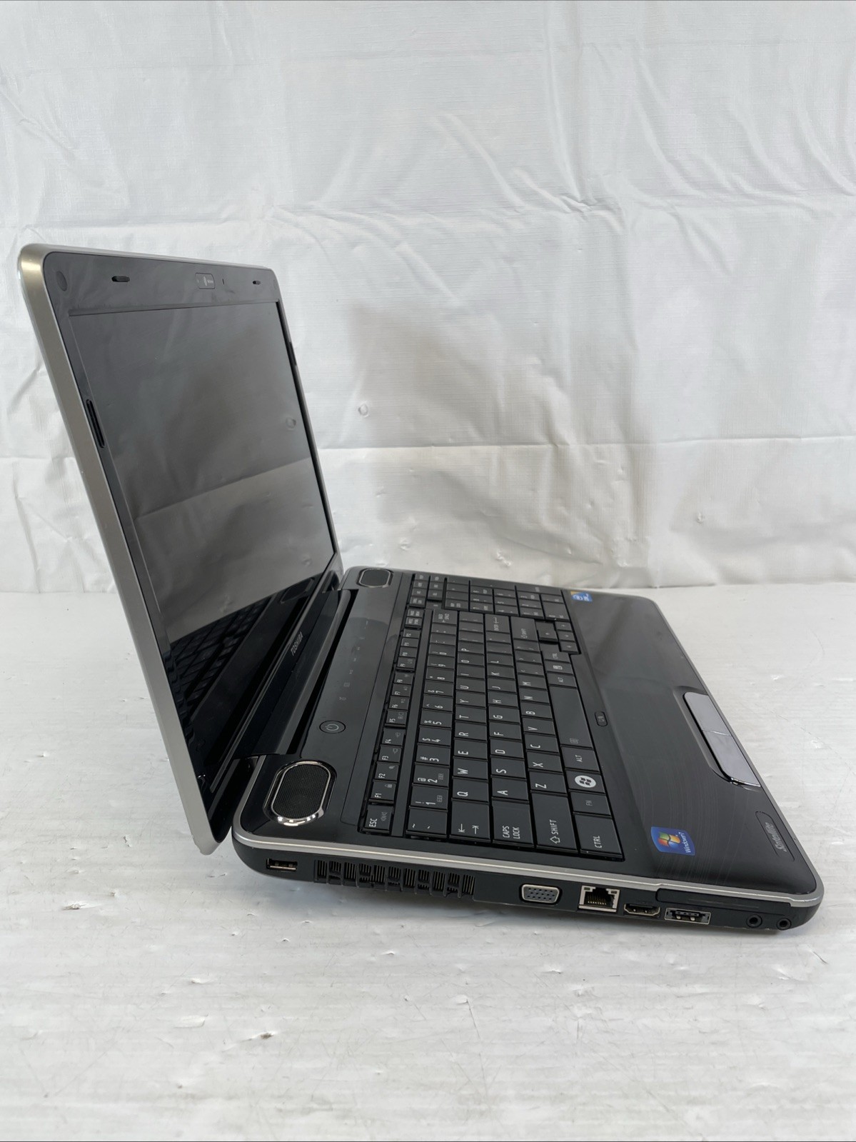 Toshiba Satellite A505-S6005 Intel Core i3-330M 2.13GHz 4GB RAM 500GB HDD Win10