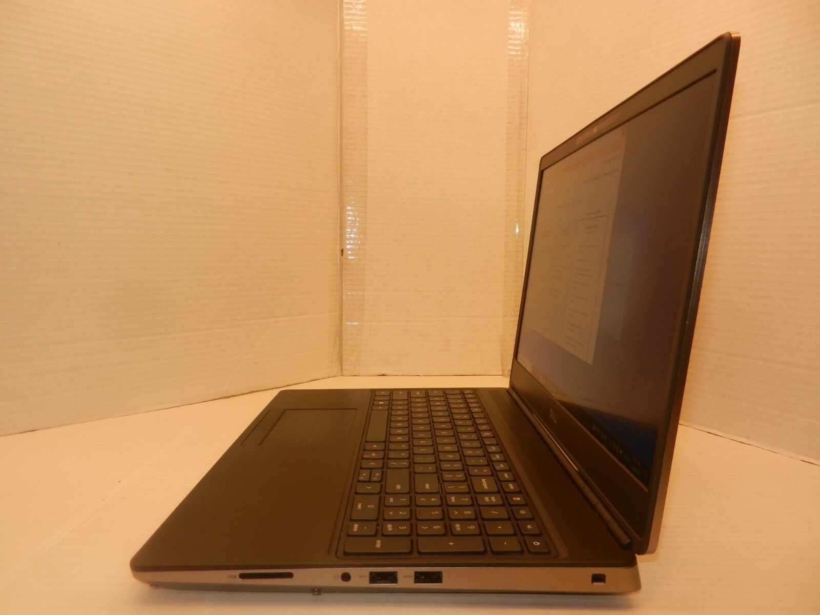 HP ELITEBOOK FOLIO G1 12.5″ CORE M5-6Y54 1.10GHZ 8GB RAM 256GB SSD WINDOWS 10