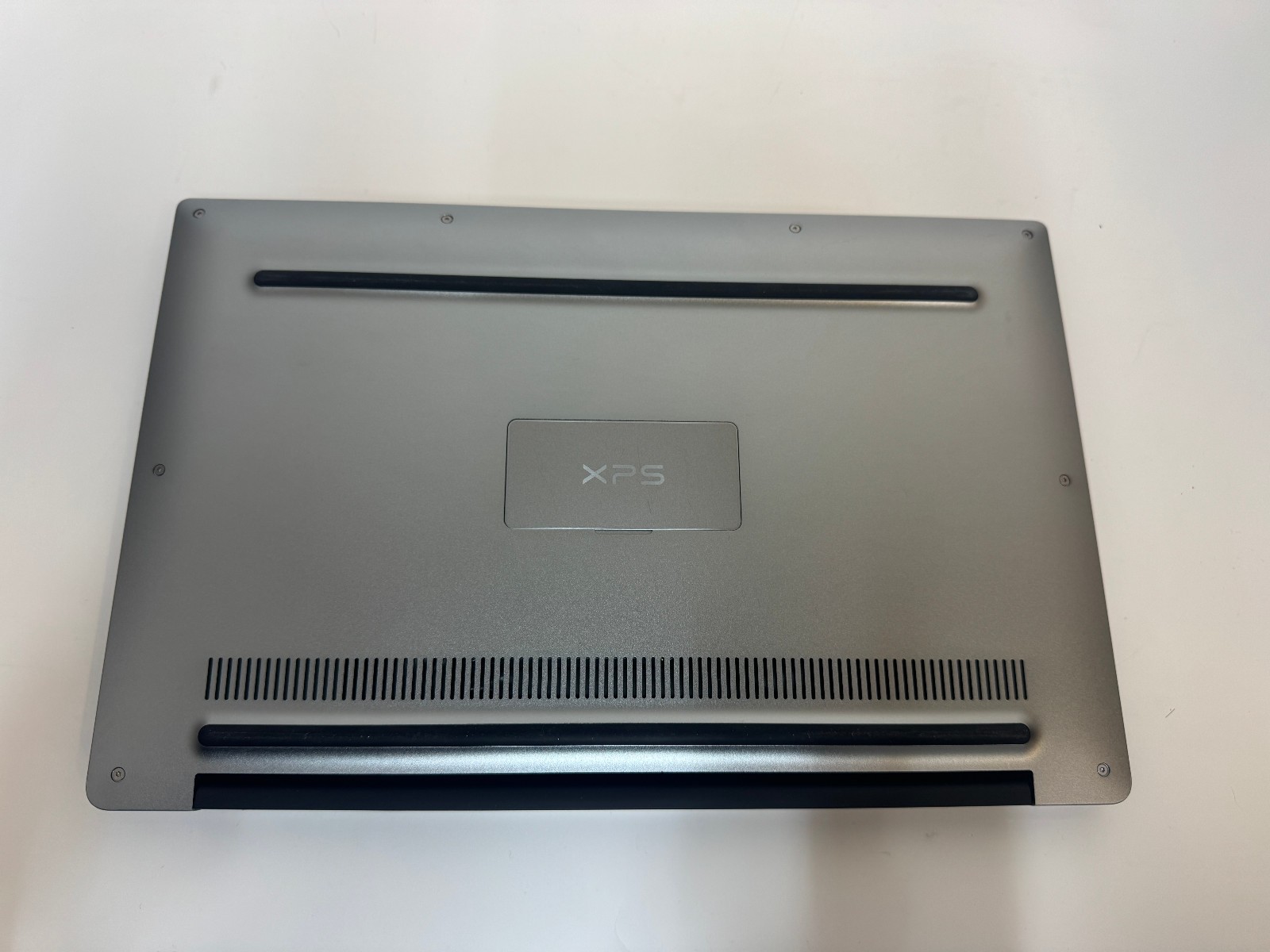 Dell XPS 13″ | i7-8550U | 8GB RAM | 1TB M.2 | Win 11
