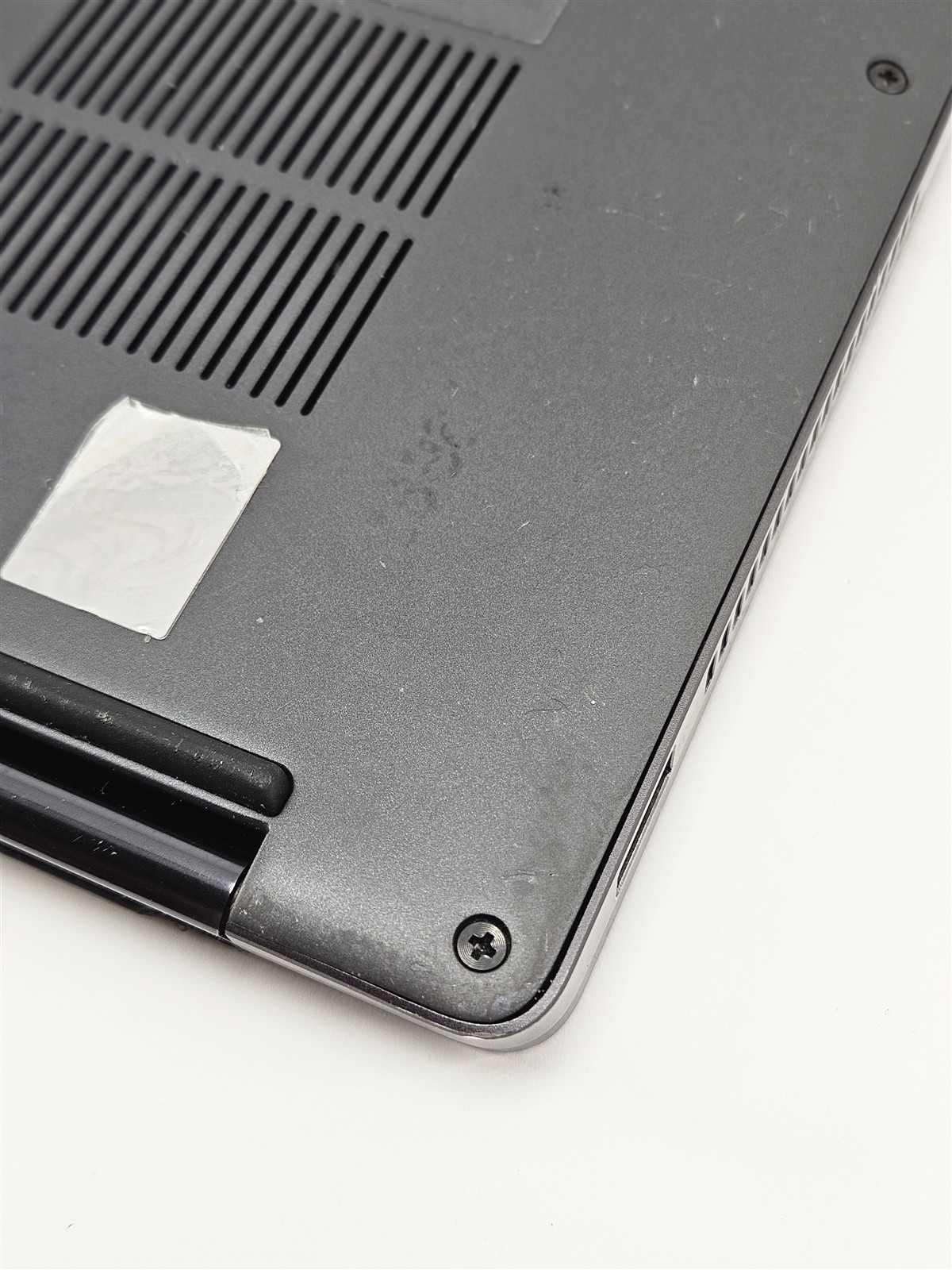 Dell Latitude 9430 i7-1265U 32GB 512GB SSD 14″ Touch Convertible Iris Xe